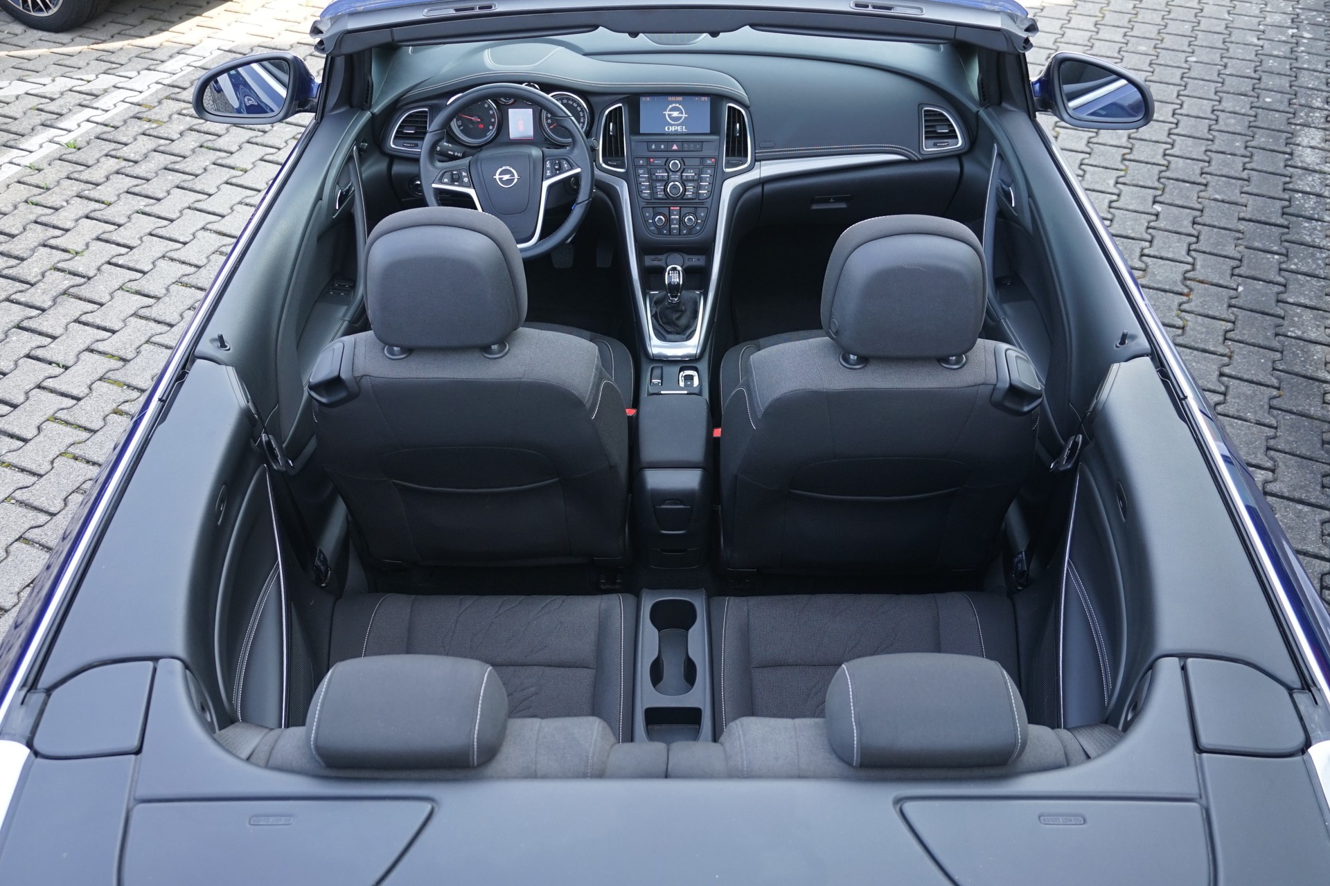 OPEL Cascada 1.4i Turbo 140 PS Cabriolet 6-Gang-image-19