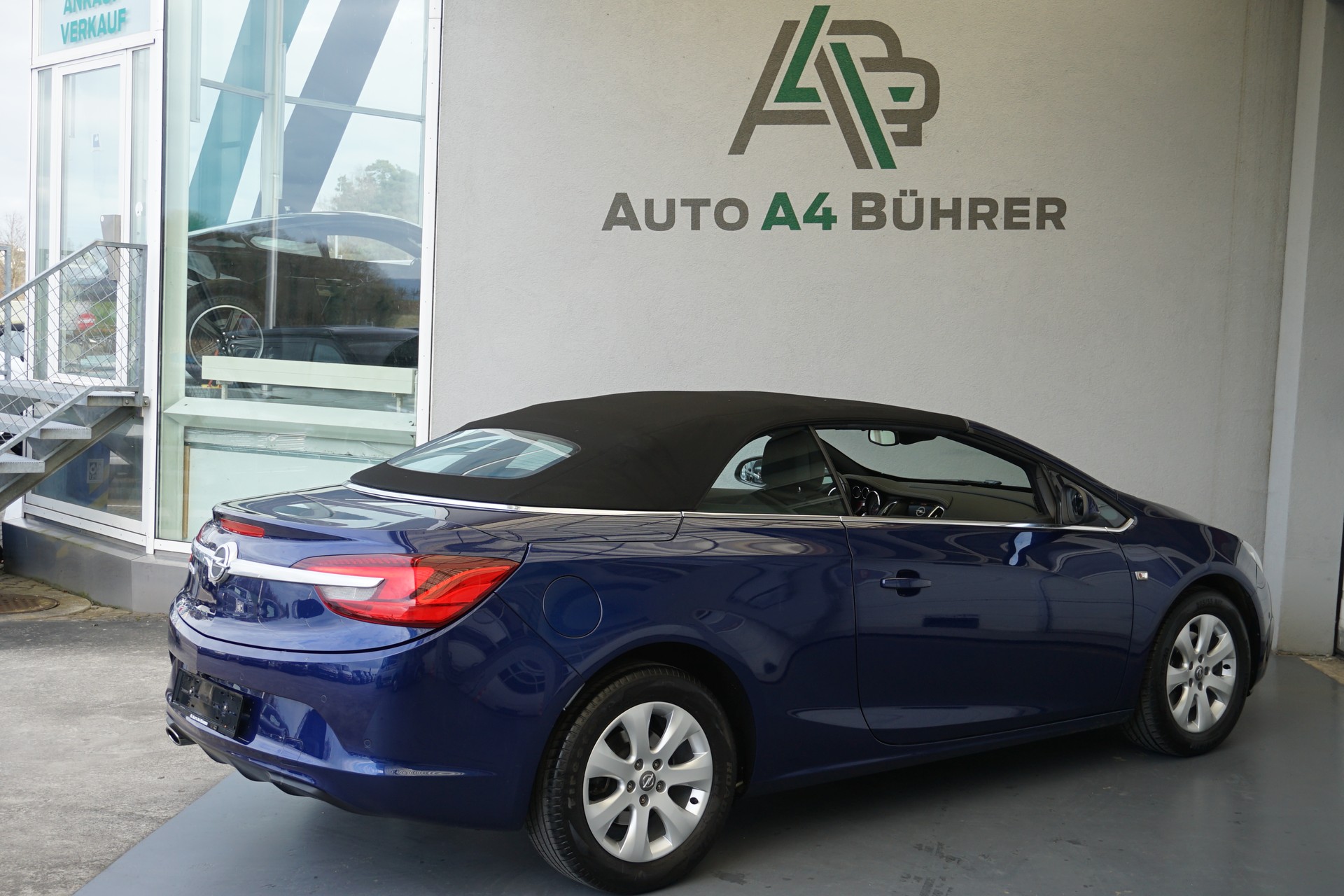 OPEL Cascada 1.4i Turbo 140 PS Cabriolet 6-Gang-image-12