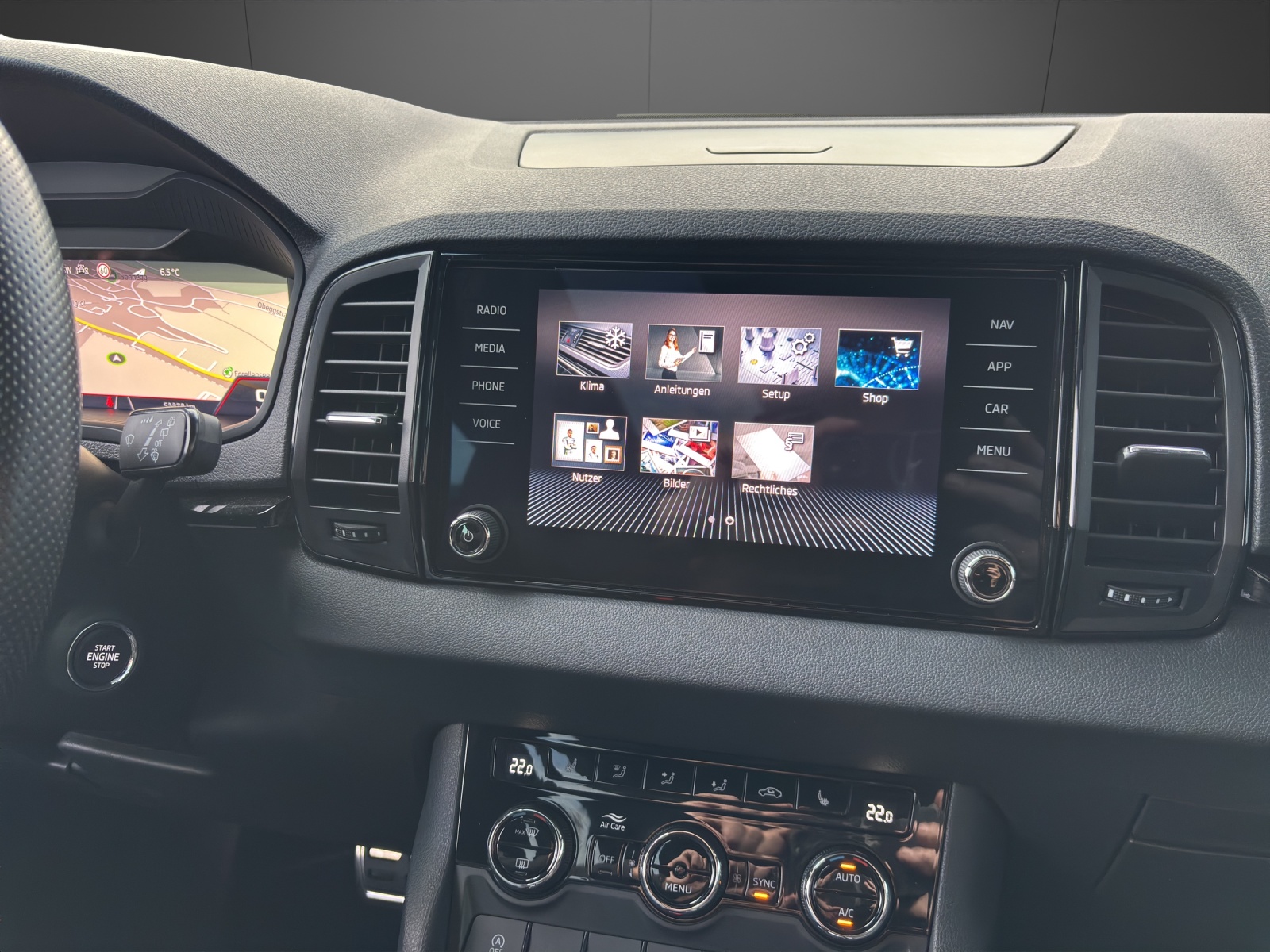 SKODA Karoq 2.0 TSI SportLine 4x4 DSG-image-8