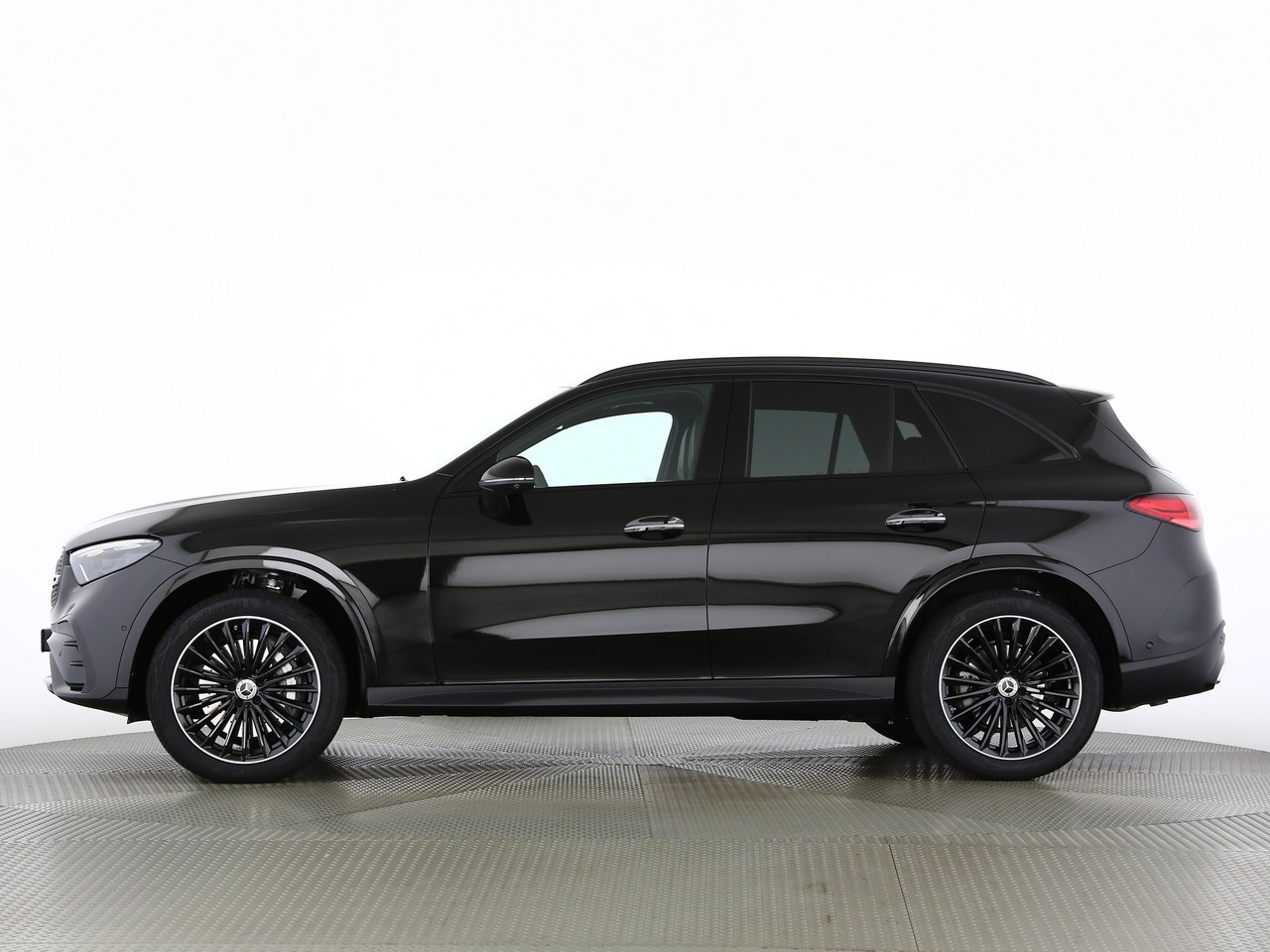 MERCEDES-BENZ GLC 300 d 4Matic 9G-Tronic-showroom-element-2
