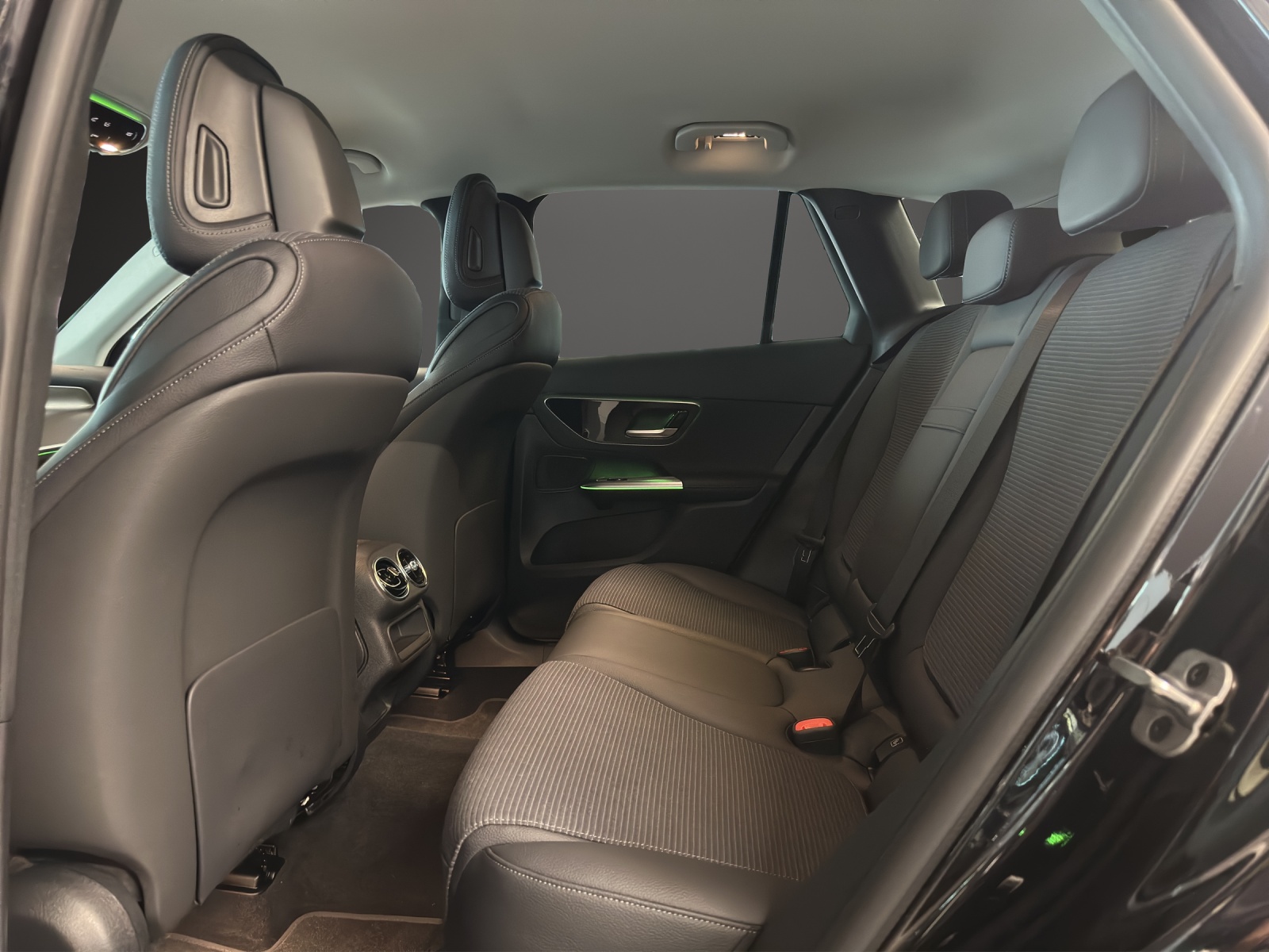 MERCEDES-BENZ GLC 200 4Matic 9G-Tronic-image-11