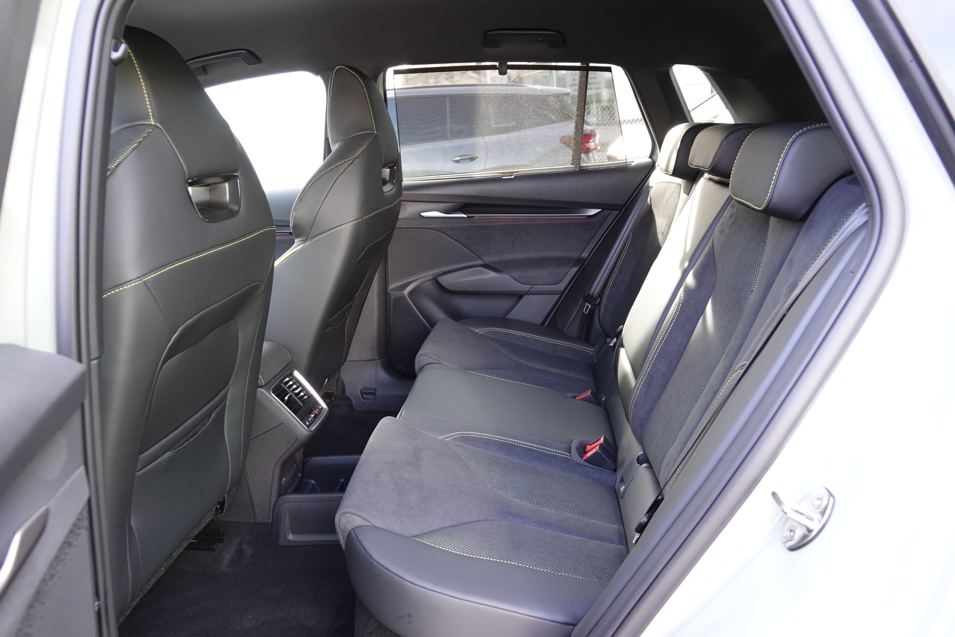 SKODA Elroq RS 4x4-image-13