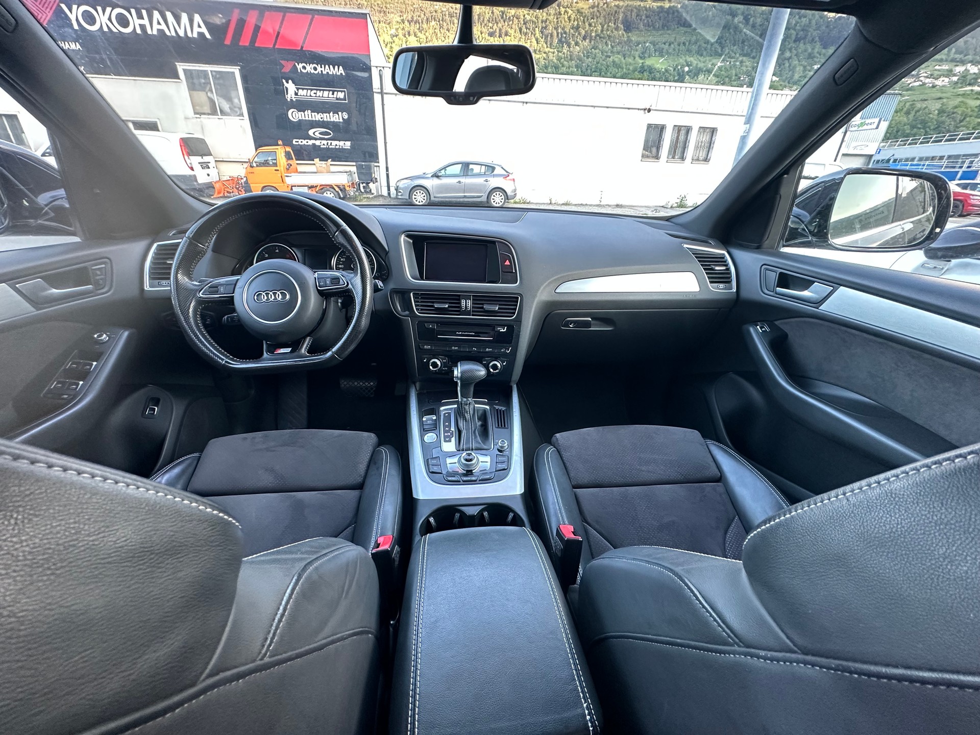 AUDI Q5 2.0 TDI quattro S-tronic-image-6