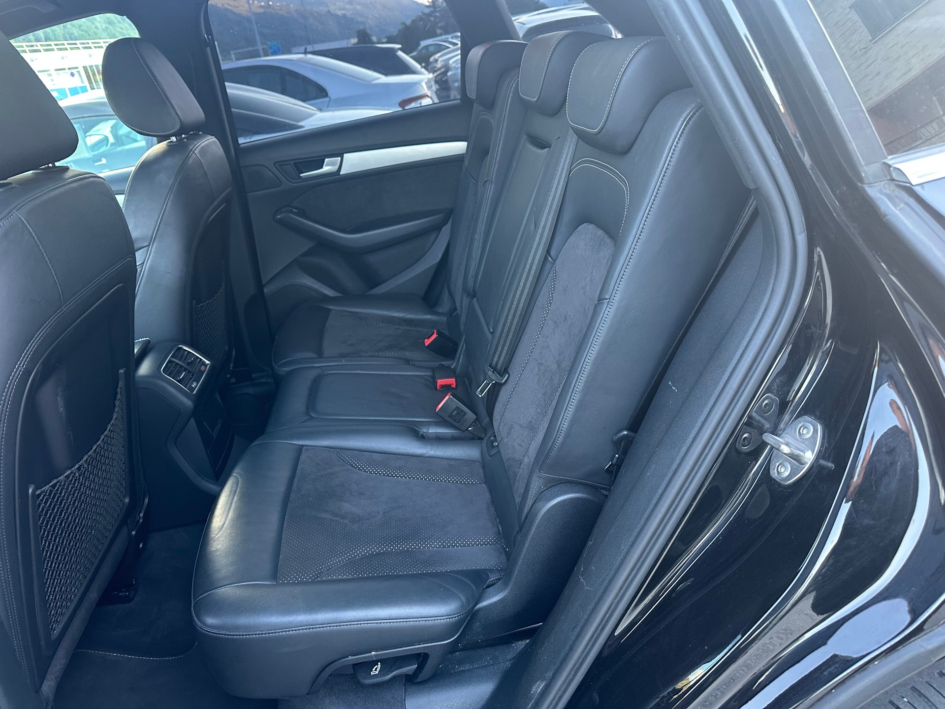 AUDI Q5 2.0 TDI quattro S-tronic-image-10