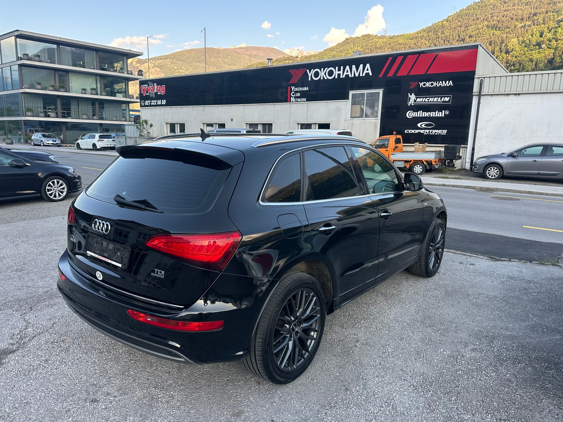 AUDI Q5 2.0 TDI quattro S-tronic-image-3