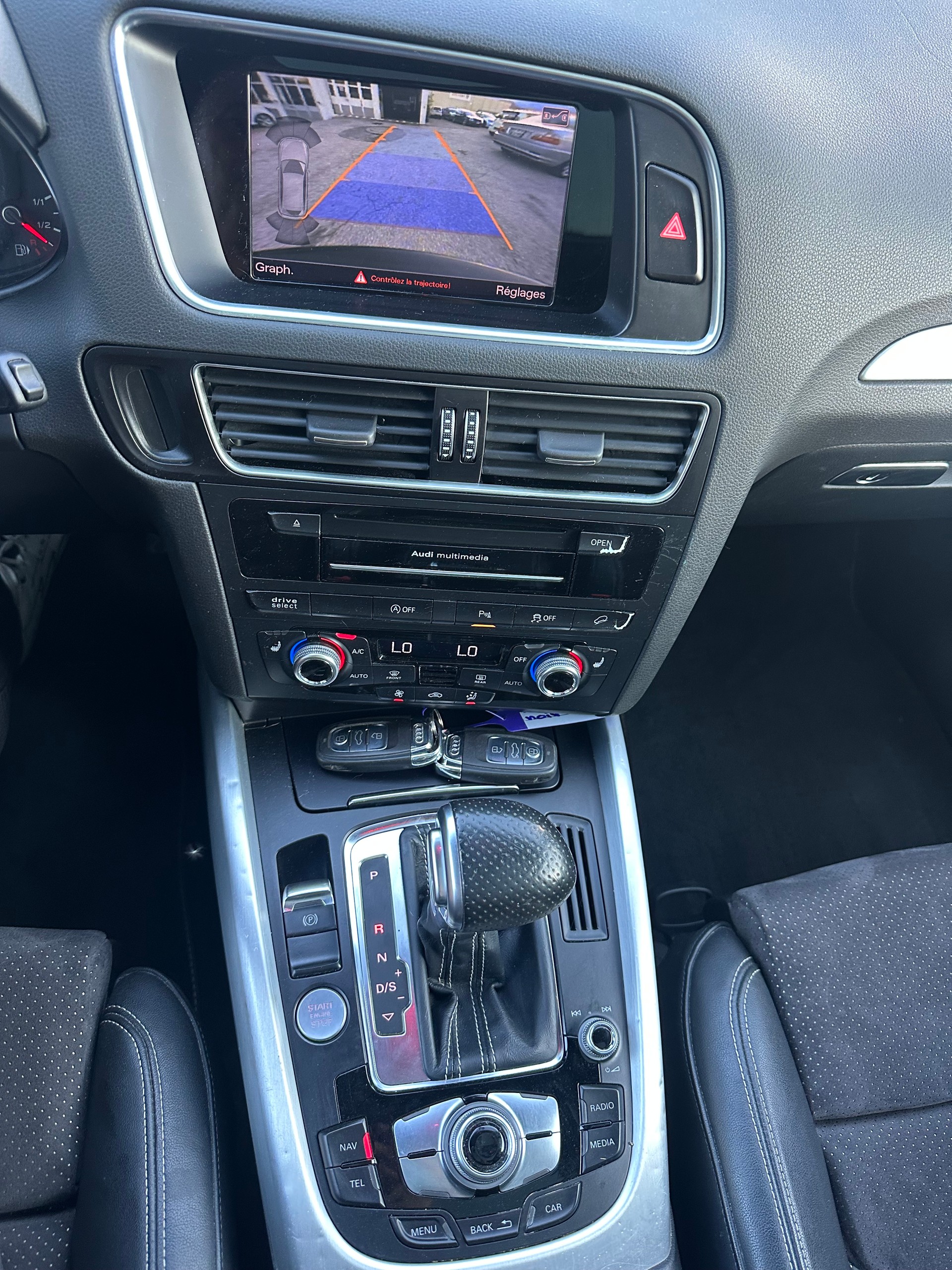 AUDI Q5 2.0 TDI quattro S-tronic-image-12