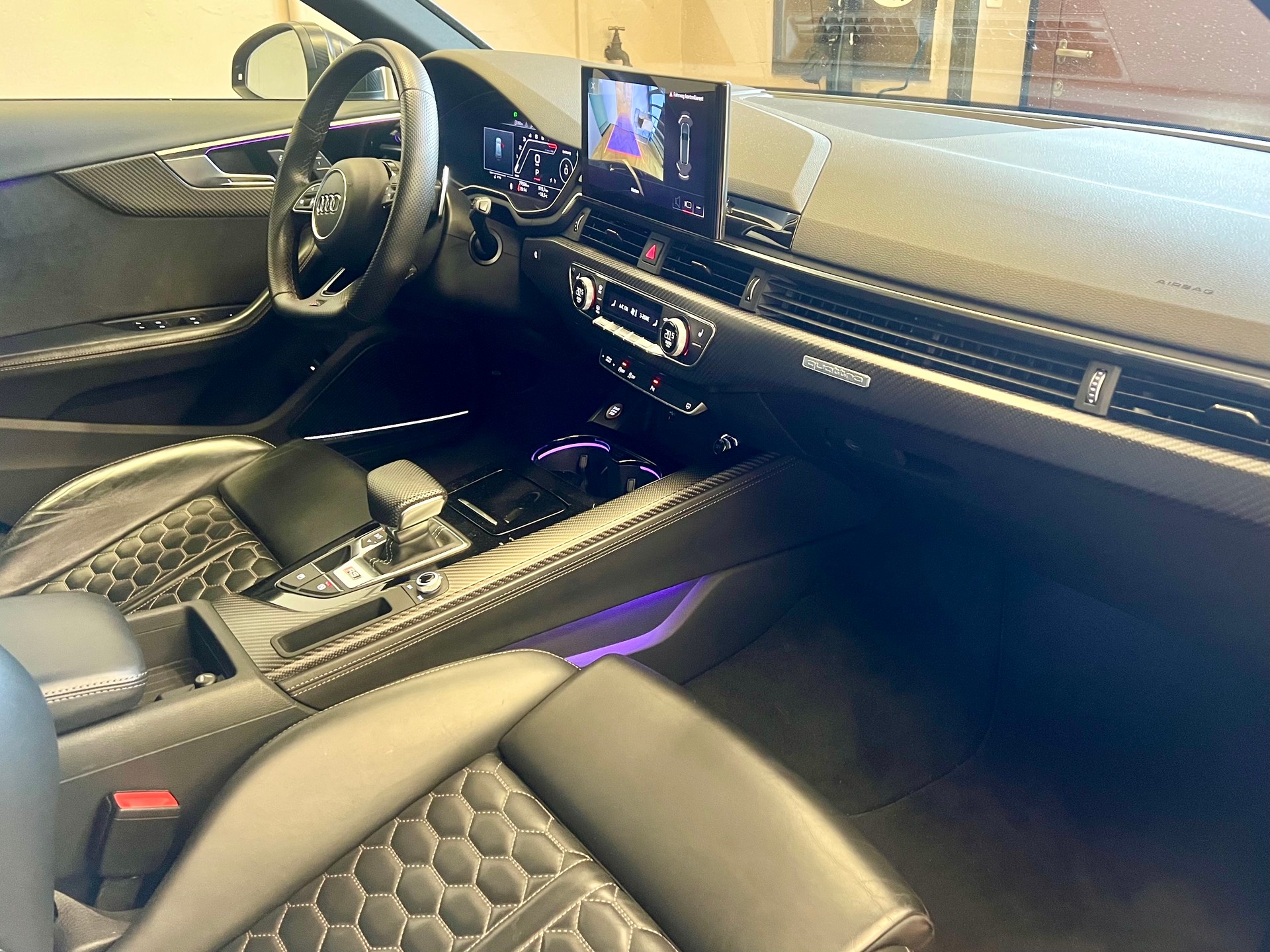 AUDI RS4 Avant quattro tiptronic-image-6