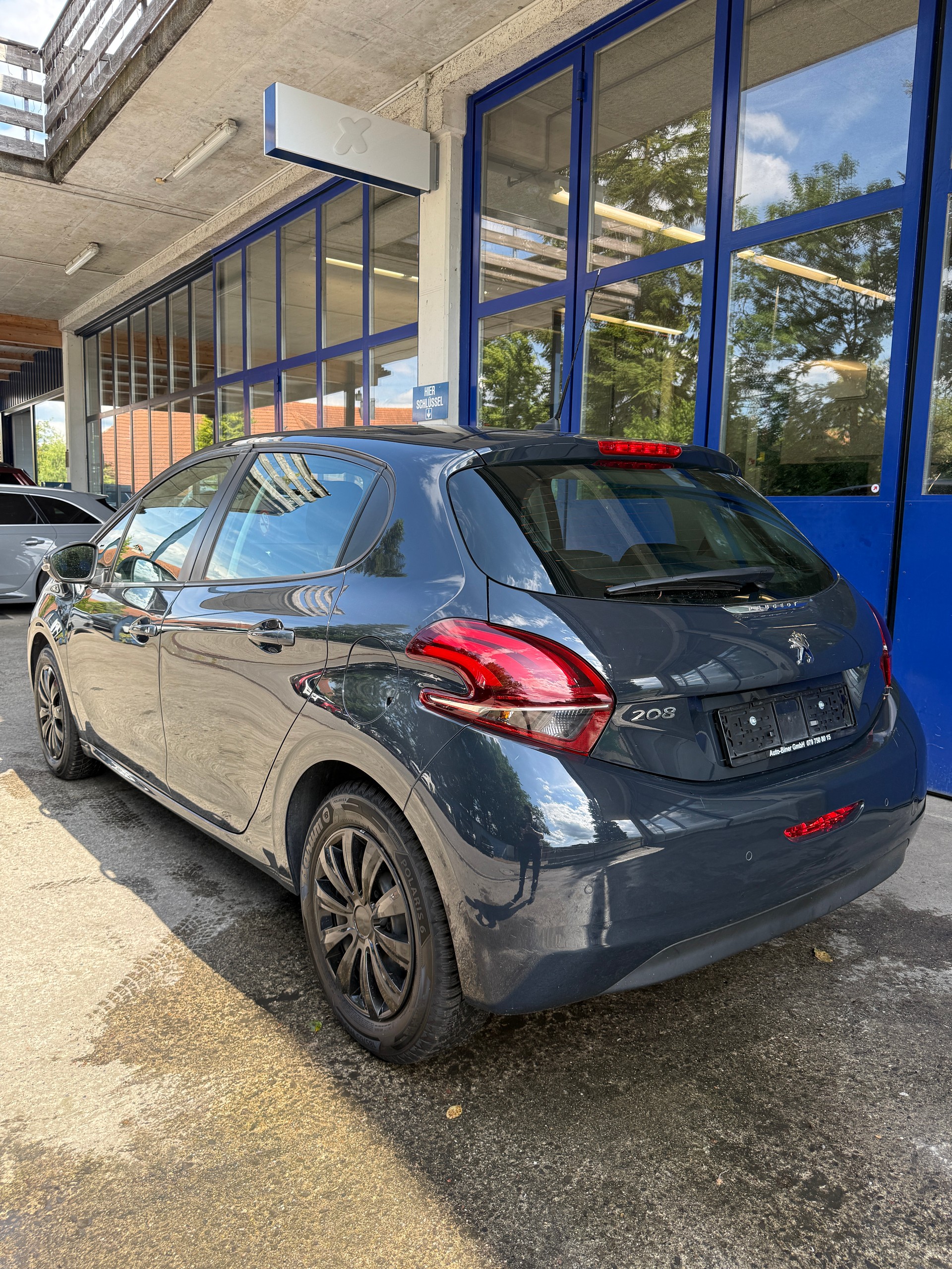 PEUGEOT 208 1.2 PureTech Style-image-2