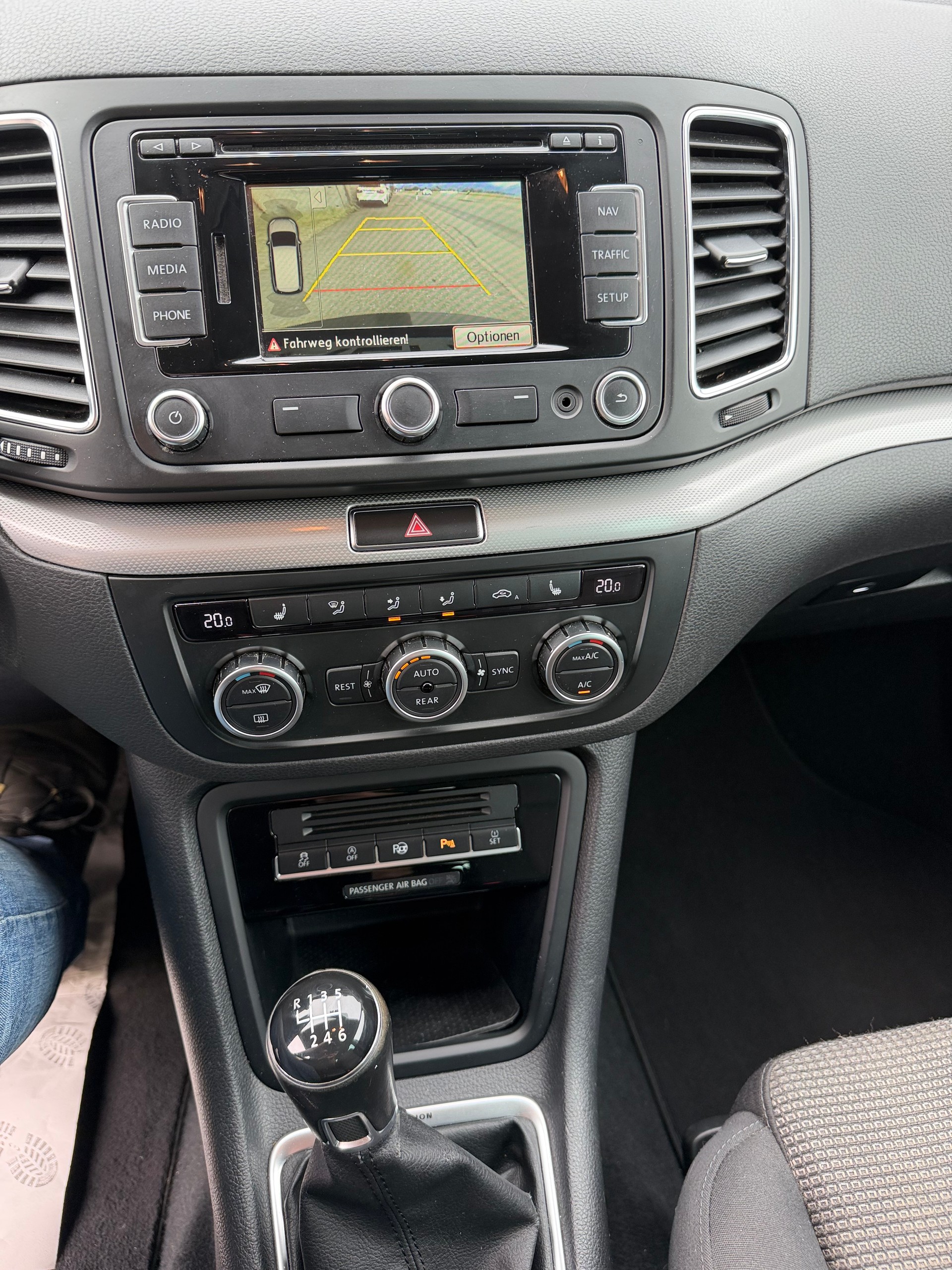 VW Sharan 2.0 TDI BMT Comfortline 4Motion-image-12
