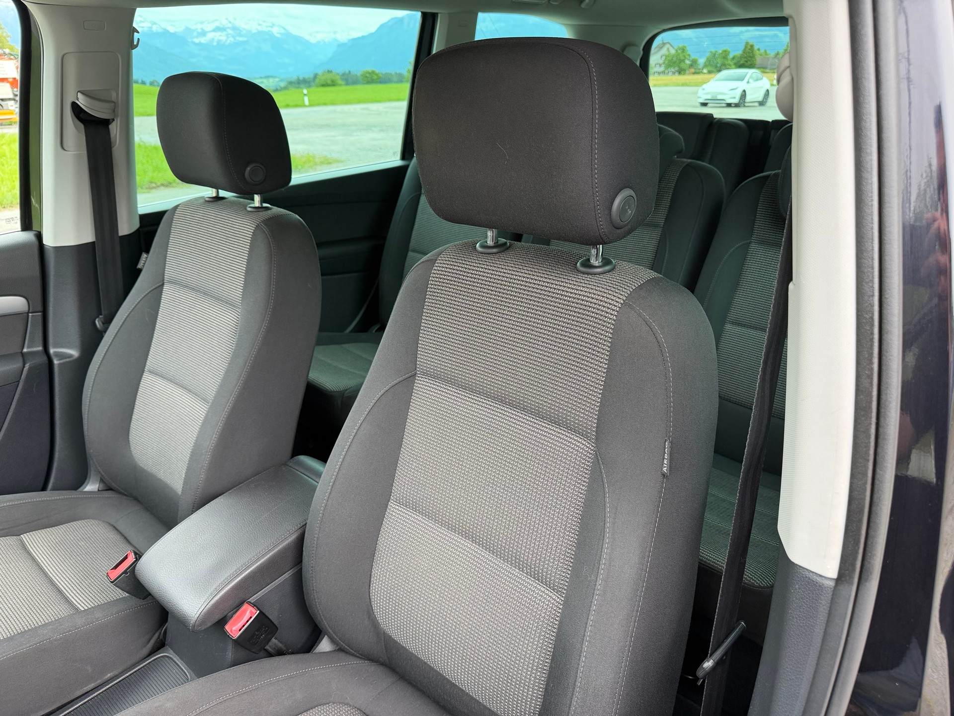 VW Sharan 2.0 TDI BMT Comfortline 4Motion-image-8