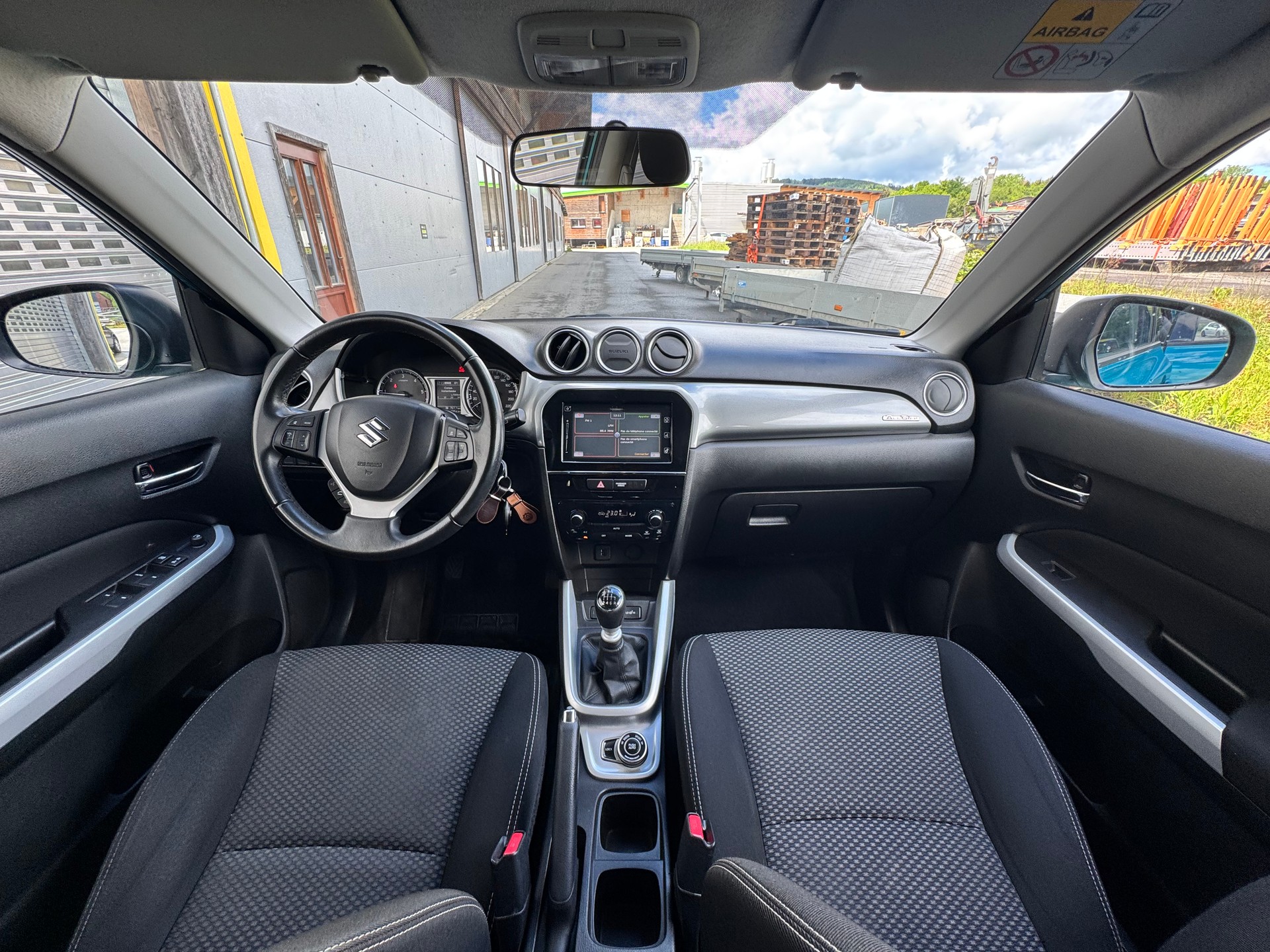 SUZUKI Vitara 1.6 TD Compact Top-image-10