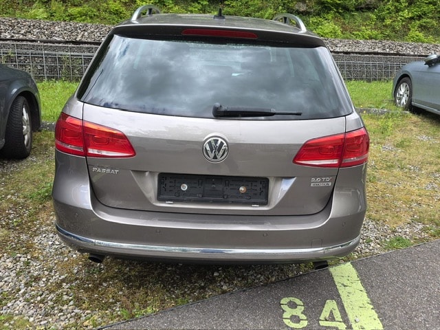 VW PASSAT-showroom-element-3