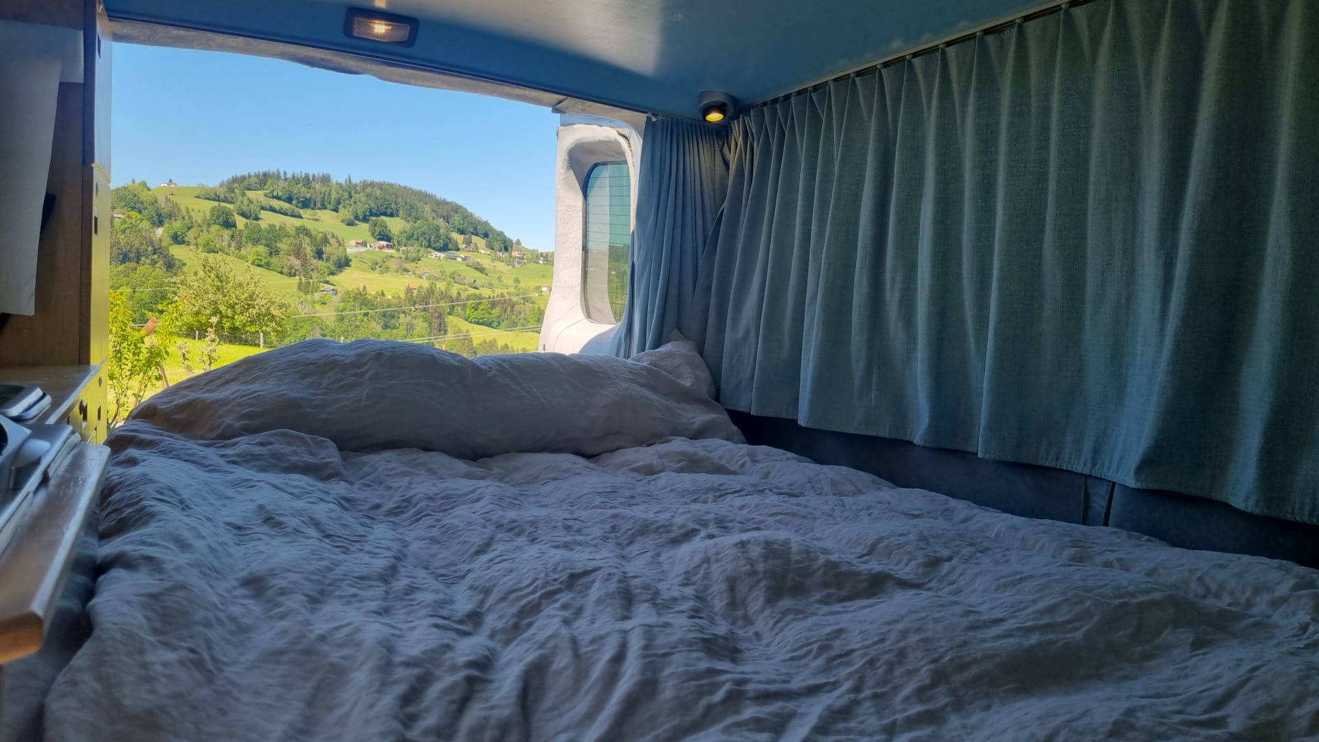 RENAULT TRAFIC-image-10