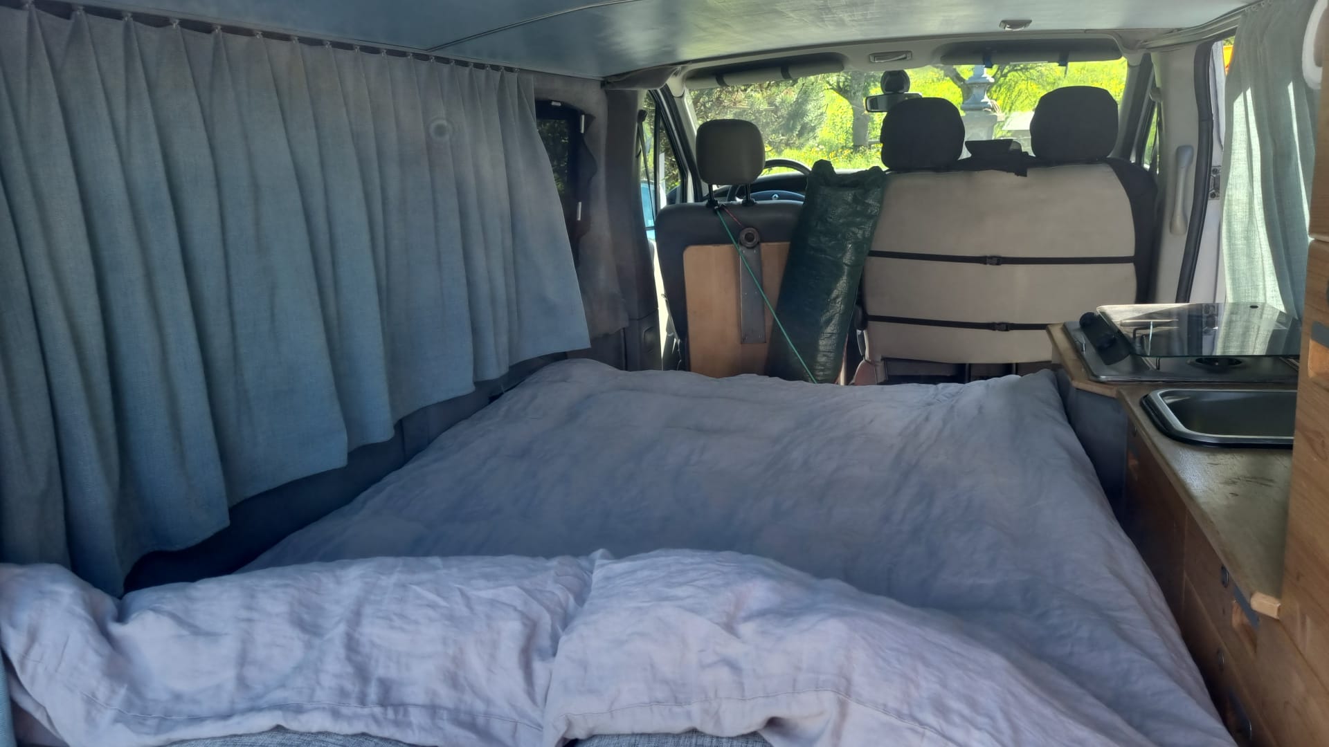 RENAULT TRAFIC-image-9