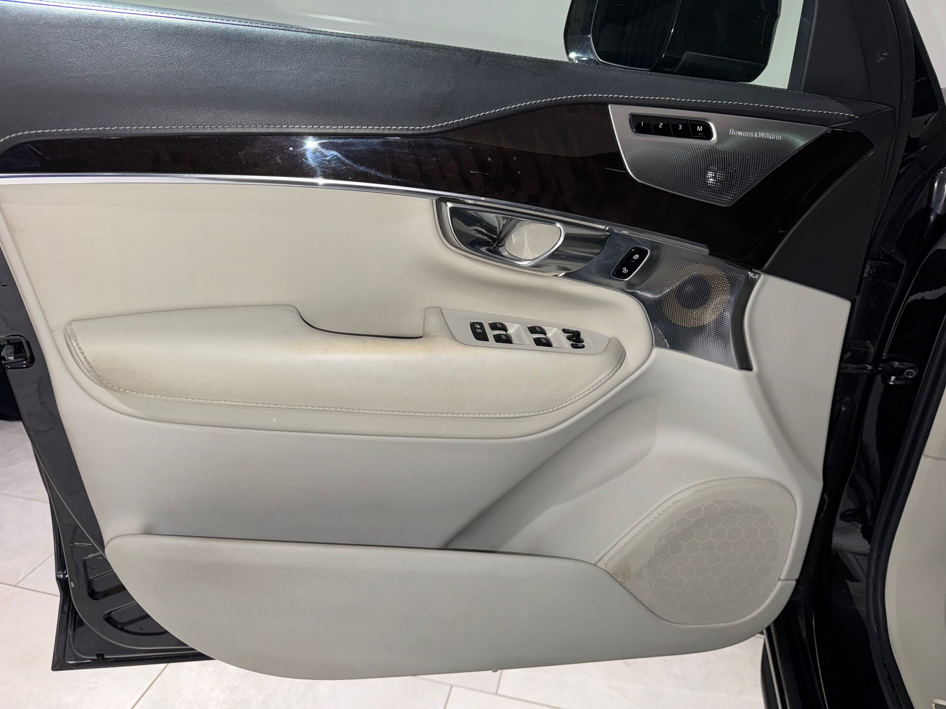 VOLVO XC90 D5 AWD Inscription Geartronic | 7Pl | CH |-image-12