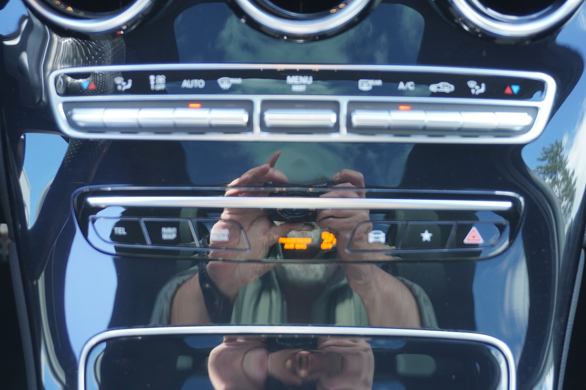 MERCEDES-BENZ GLC 200 d AMG Line 4Matic 9G-Tronic-image-16