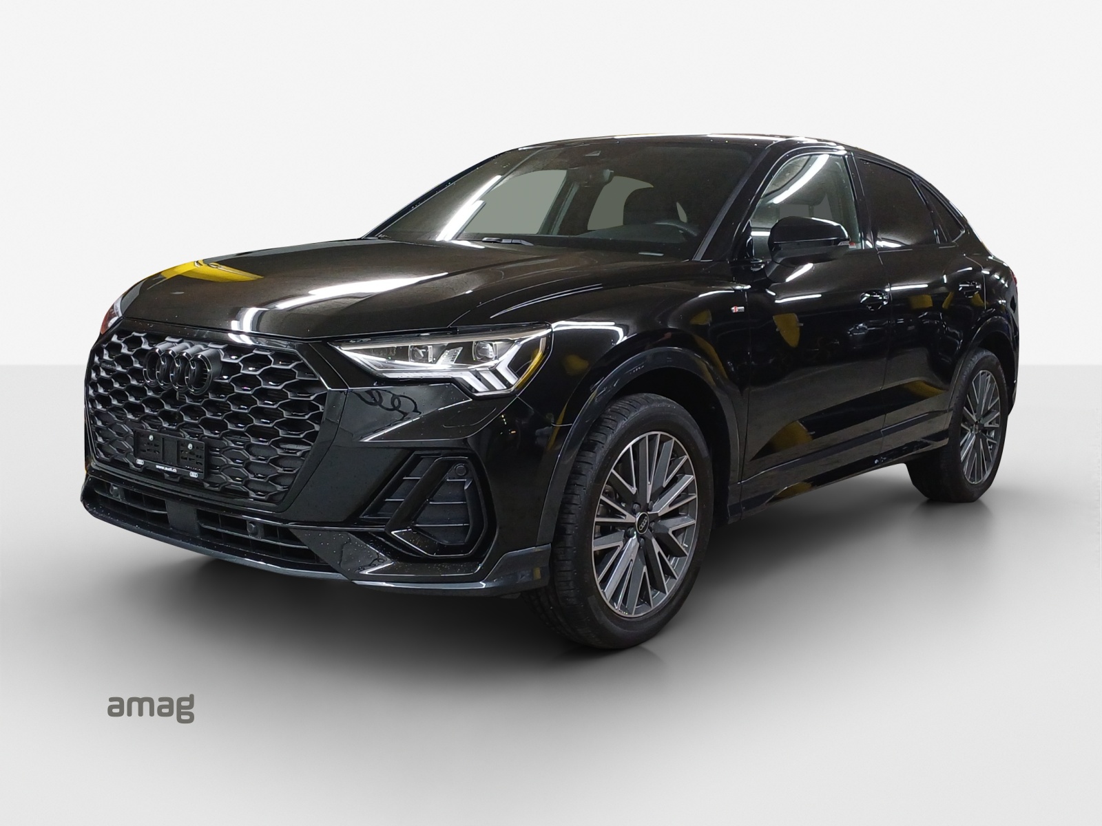AUDI Q3 40 TFSI S line quattro S-tronic