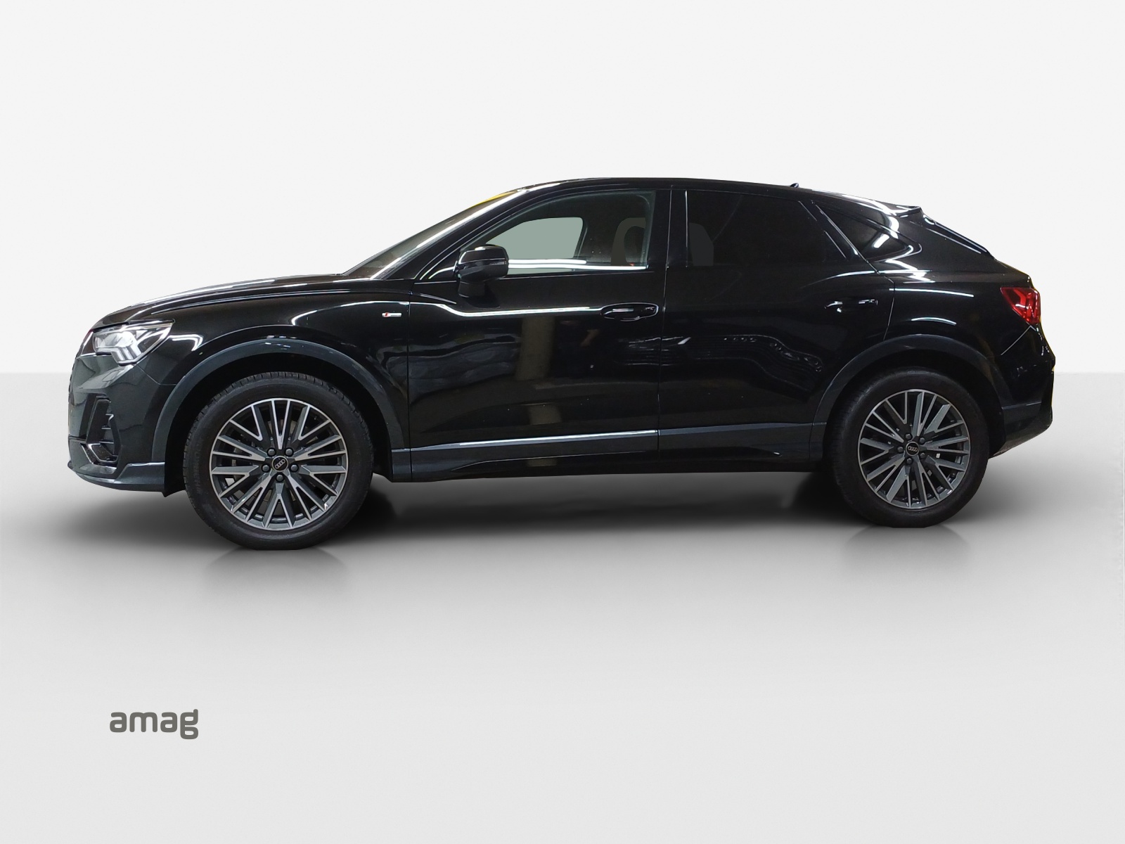 AUDI Q3 40 TFSI S line quattro S-tronic-showroom-element-1