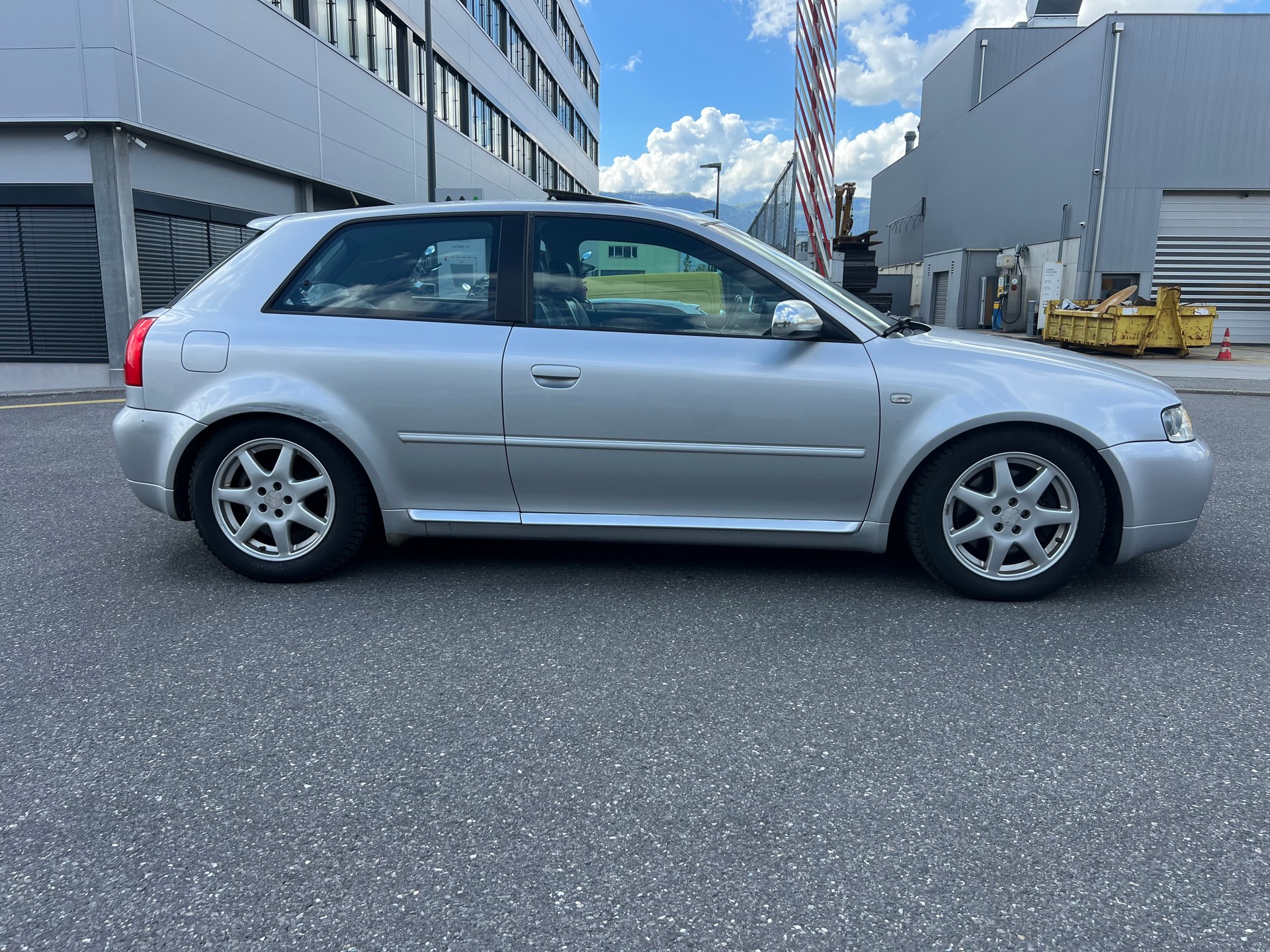 AUDI S3 quattro-image-6