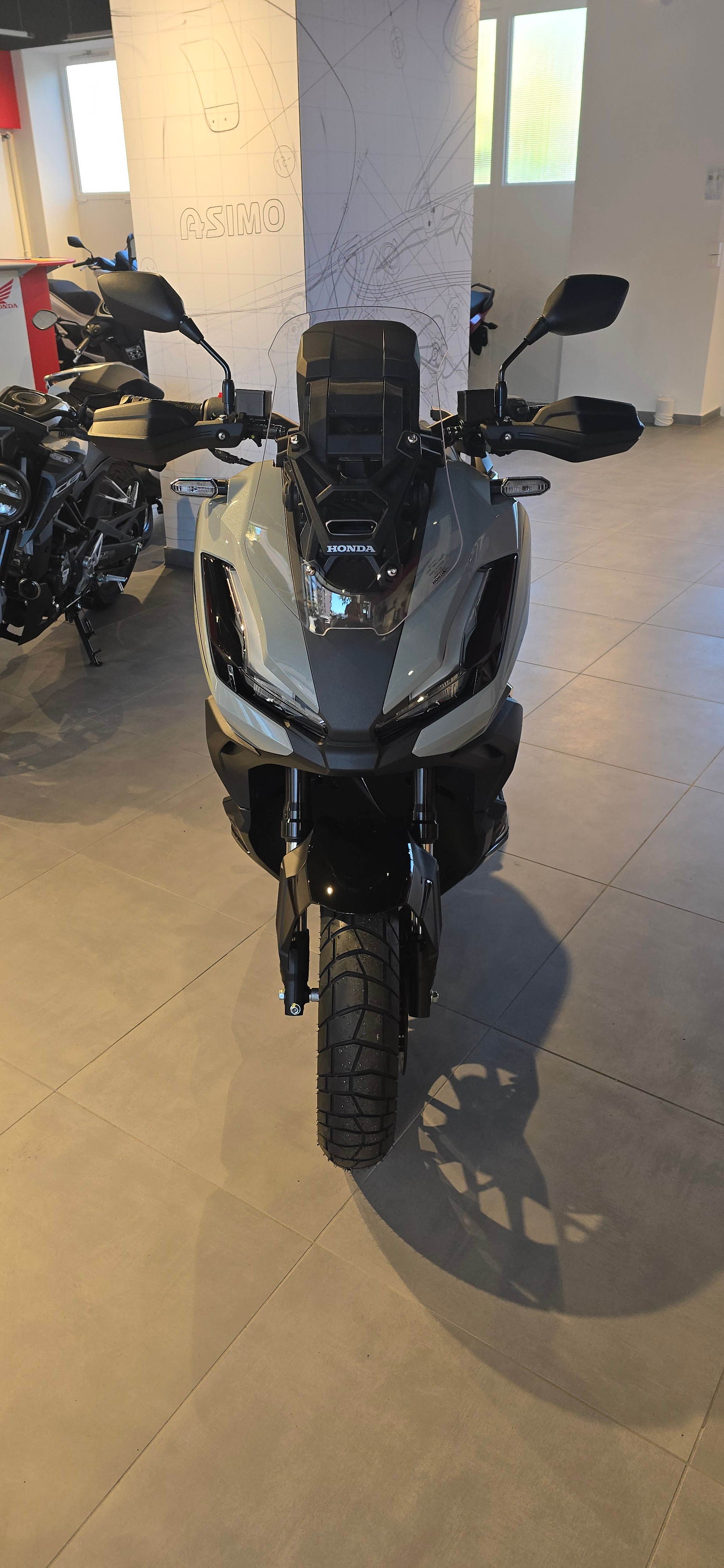 HONDA ADV 350-image-1