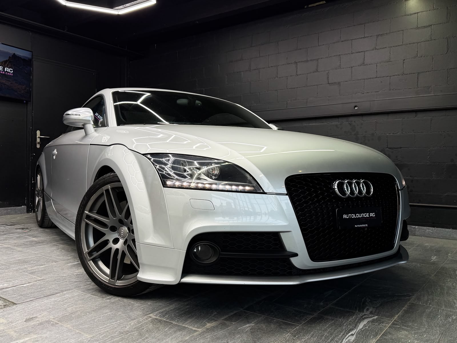 AUDI TTS Coupé 2.0 TFSI quattro S-tronic-showroom-element-2