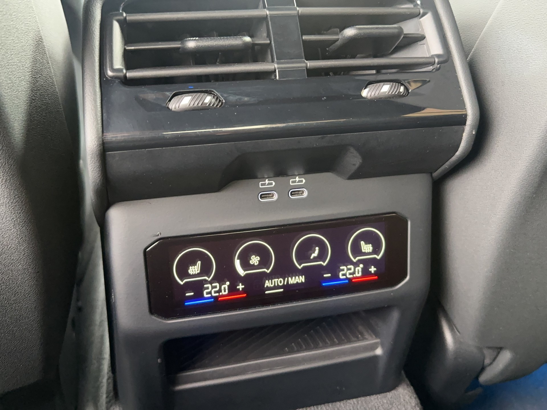BMW 520d xDrive 48V M Sport 4x4-image-21