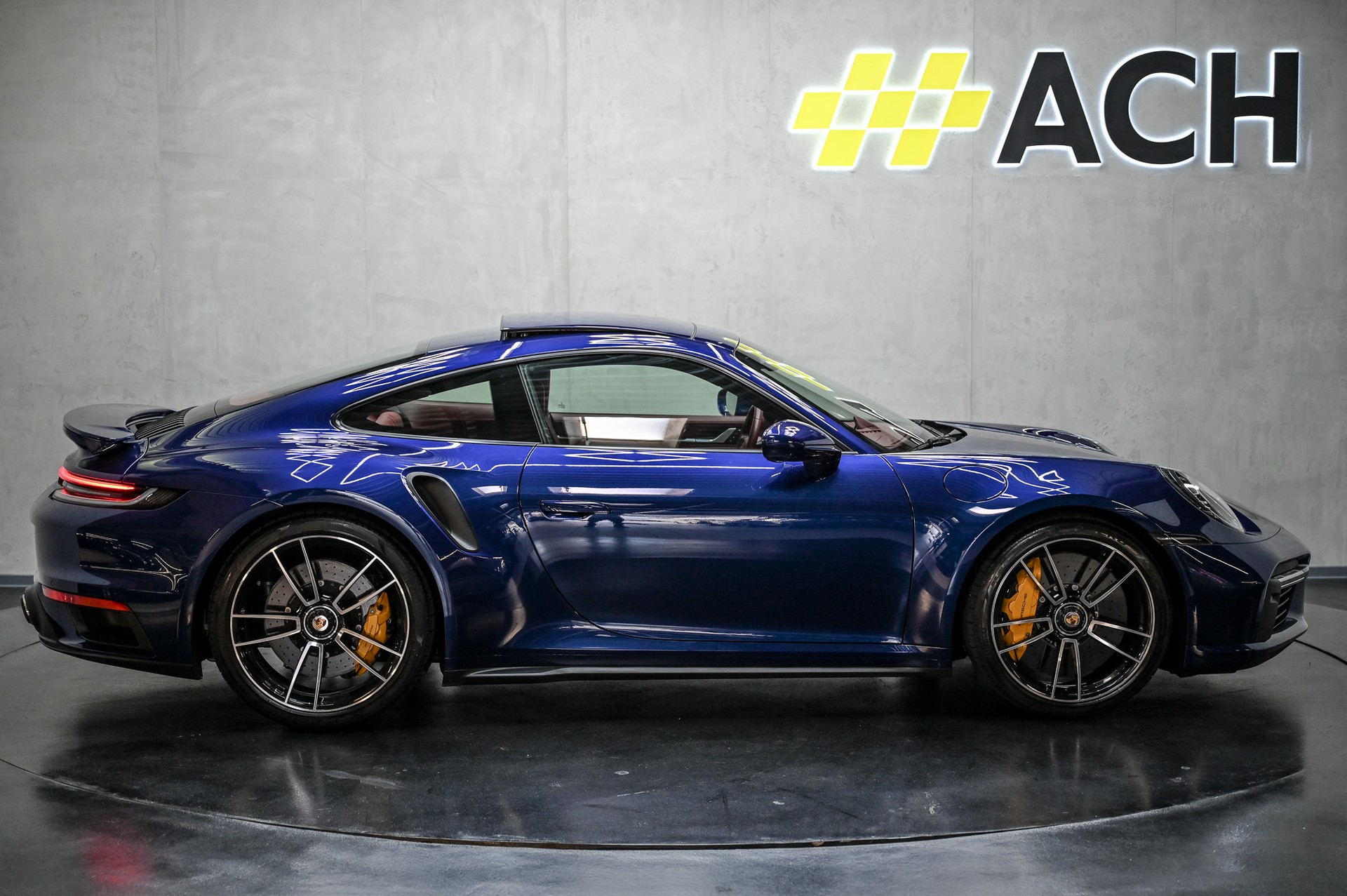 PORSCHE 911 Turbo S PDK-image-10