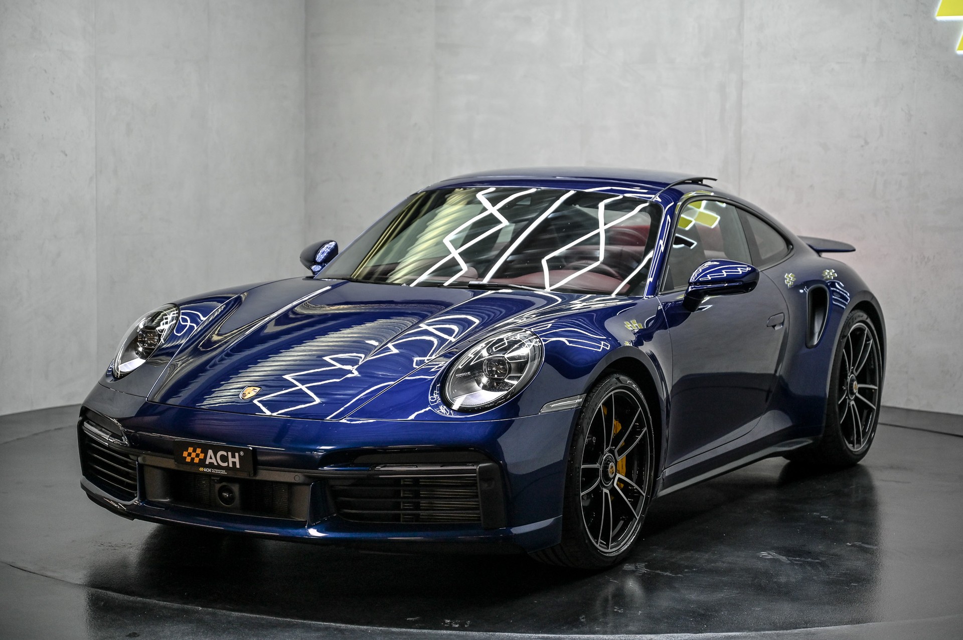 PORSCHE 911 Turbo S PDK-showroom-element-2
