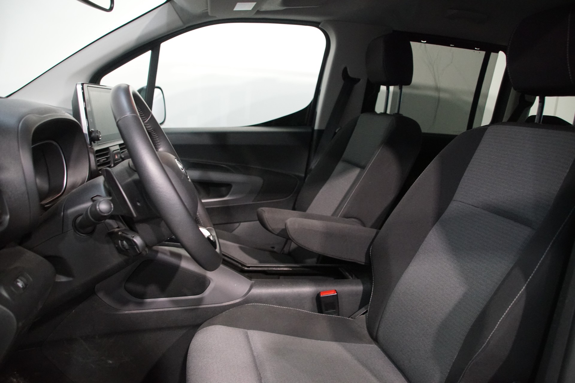 TOYOTA Proace City Verso 1.2 Trend Medium Automatik-image-10