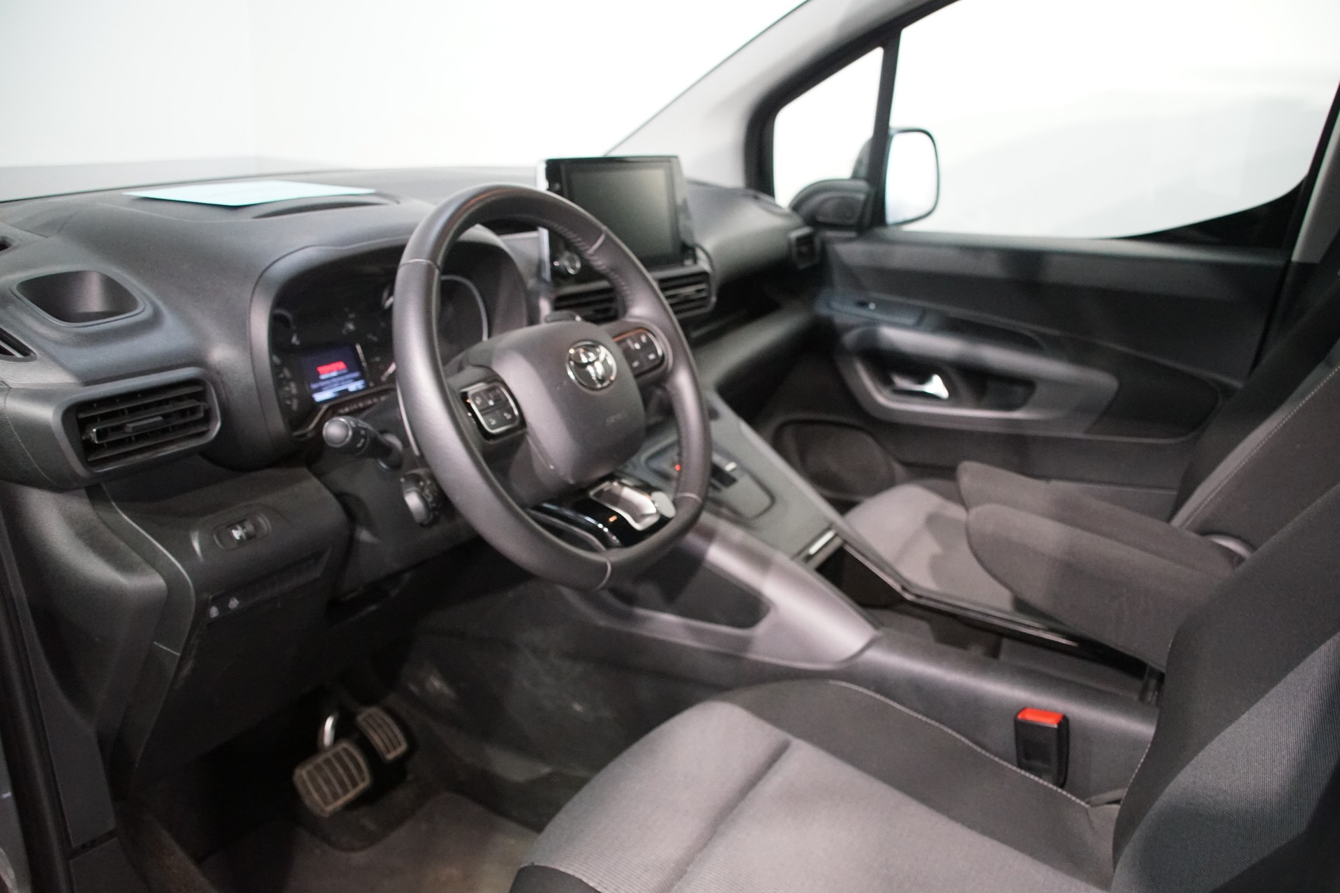 TOYOTA Proace City Verso 1.2 Trend Medium Automatik-image-8