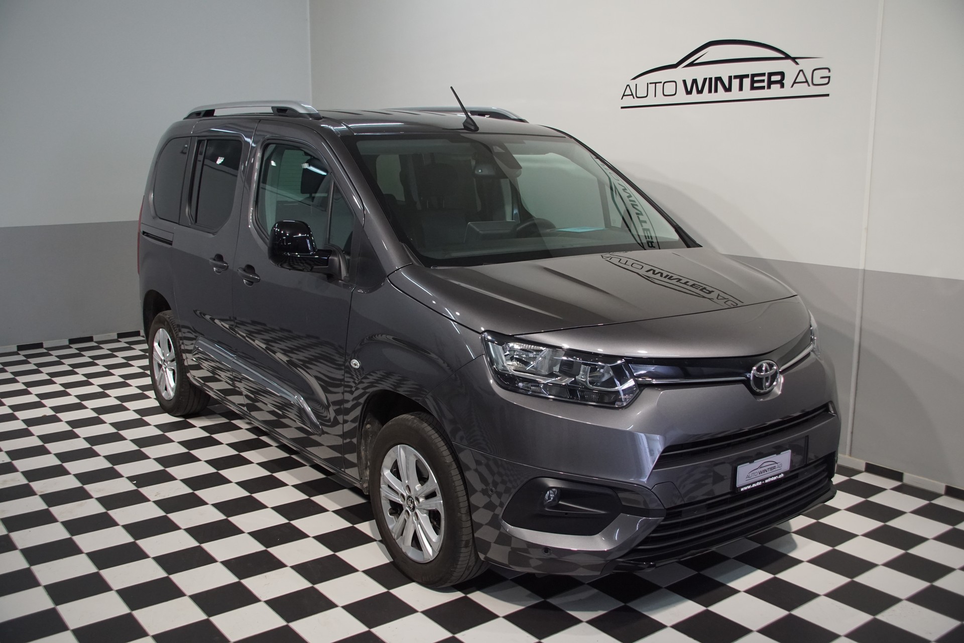 TOYOTA Proace City Verso 1.2 Trend Medium Automatik