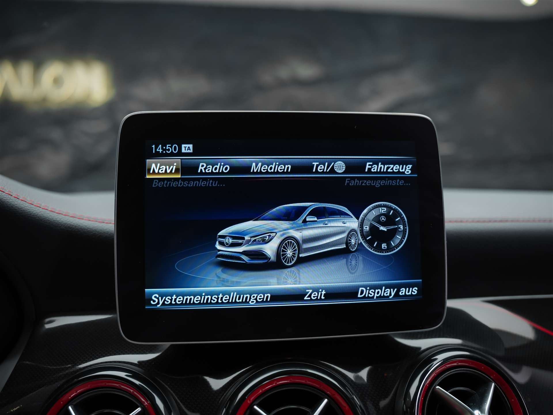 MERCEDES-BENZ CLA Shooting Brake 45 AMG 4Matic Speedshift *Facelift*Panorama*Sitzheizung*-image-32