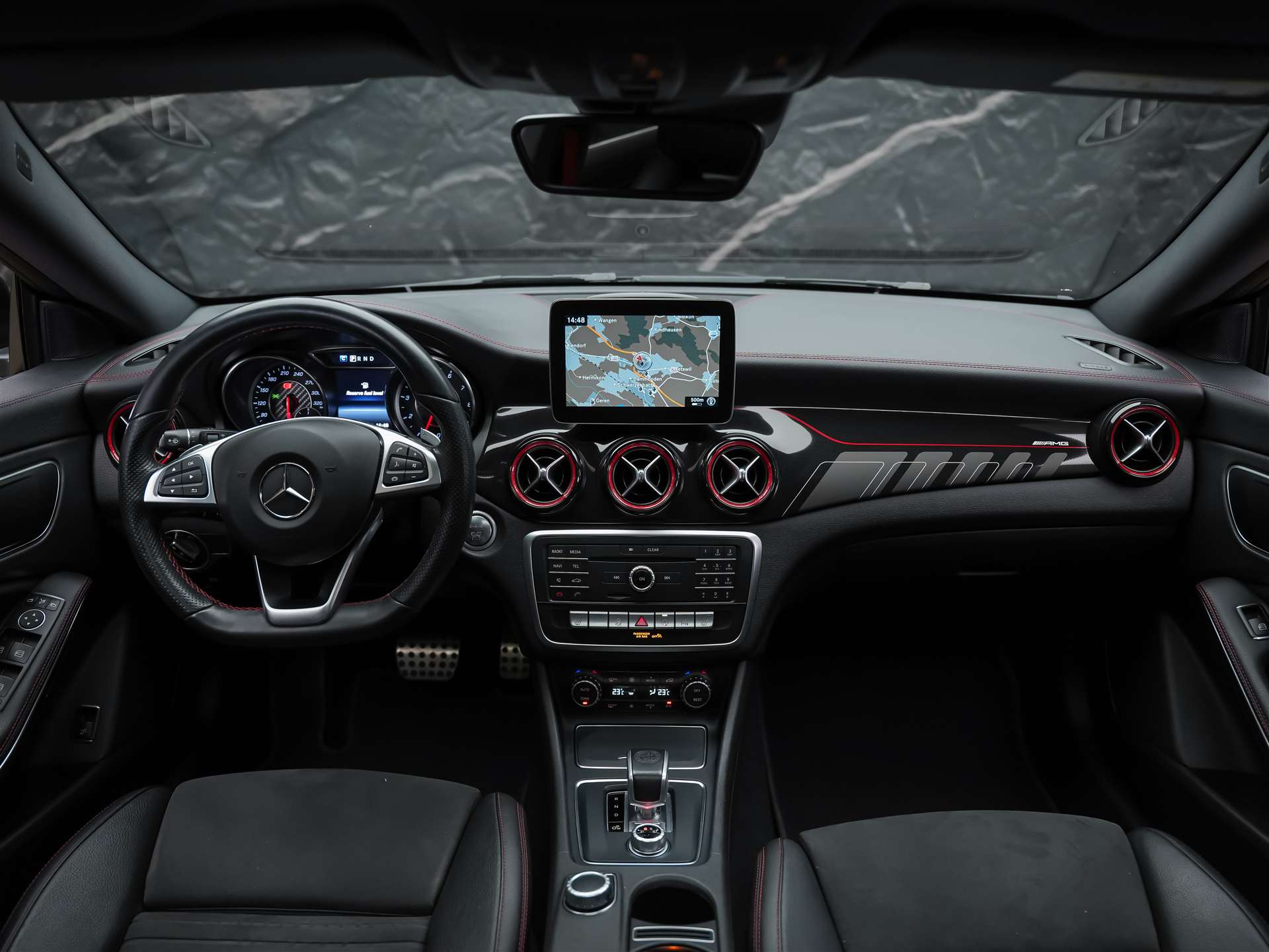 MERCEDES-BENZ CLA Shooting Brake 45 AMG 4Matic Speedshift *Facelift*Panorama*Sitzheizung*-image-17