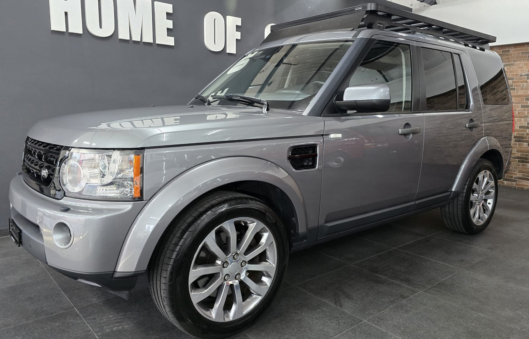 LAND ROVER Discovery 3.0 SDV6 HSE Automatic-showroom-element-1