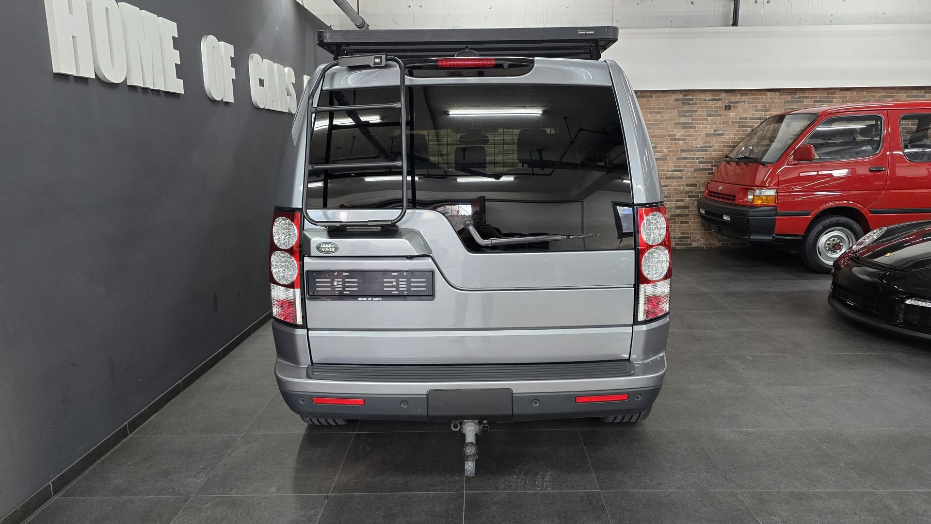 LAND ROVER Discovery 3.0 SDV6 HSE Automatic-image-4