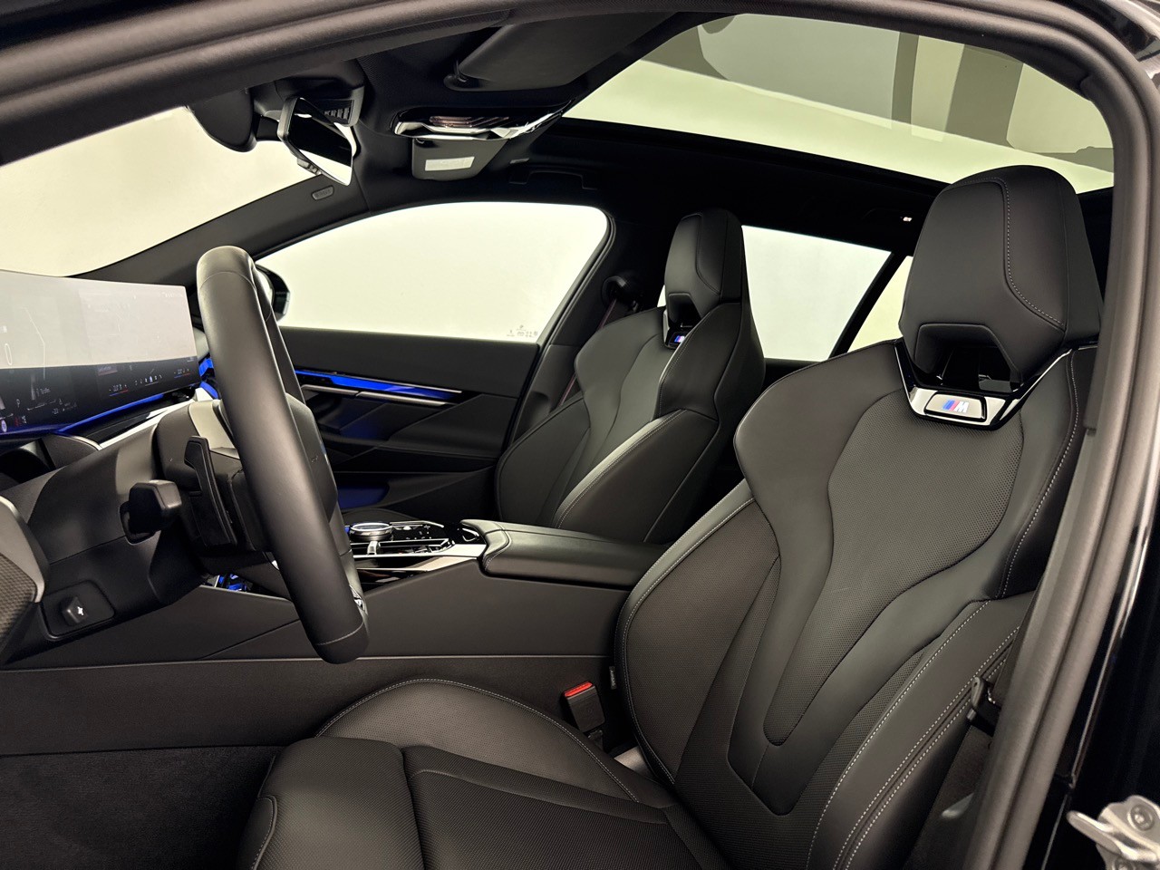 BMW 540d xDr 48V Tour M.S.Pro inkl. AHK & Standheizung-image-14