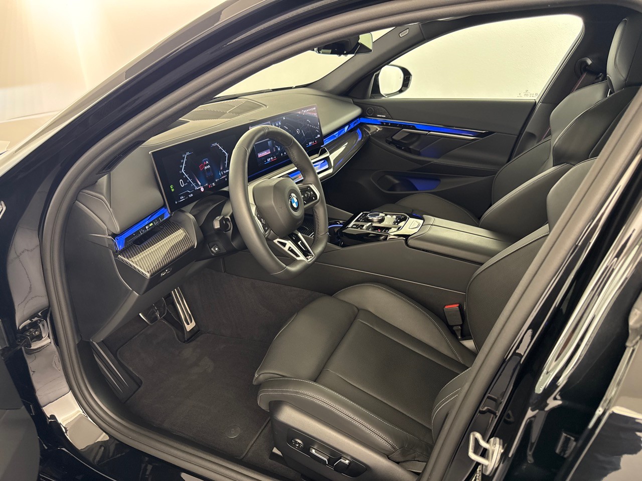 BMW 540d xDr 48V Tour M.S.Pro inkl. AHK & Standheizung-image-4