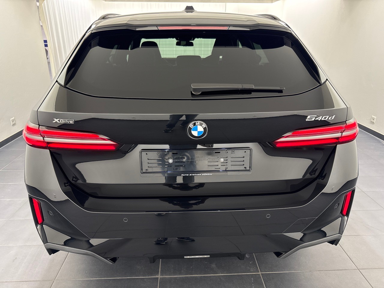 BMW 540d xDr 48V Tour M.S.Pro inkl. AHK & Standheizung-image-16