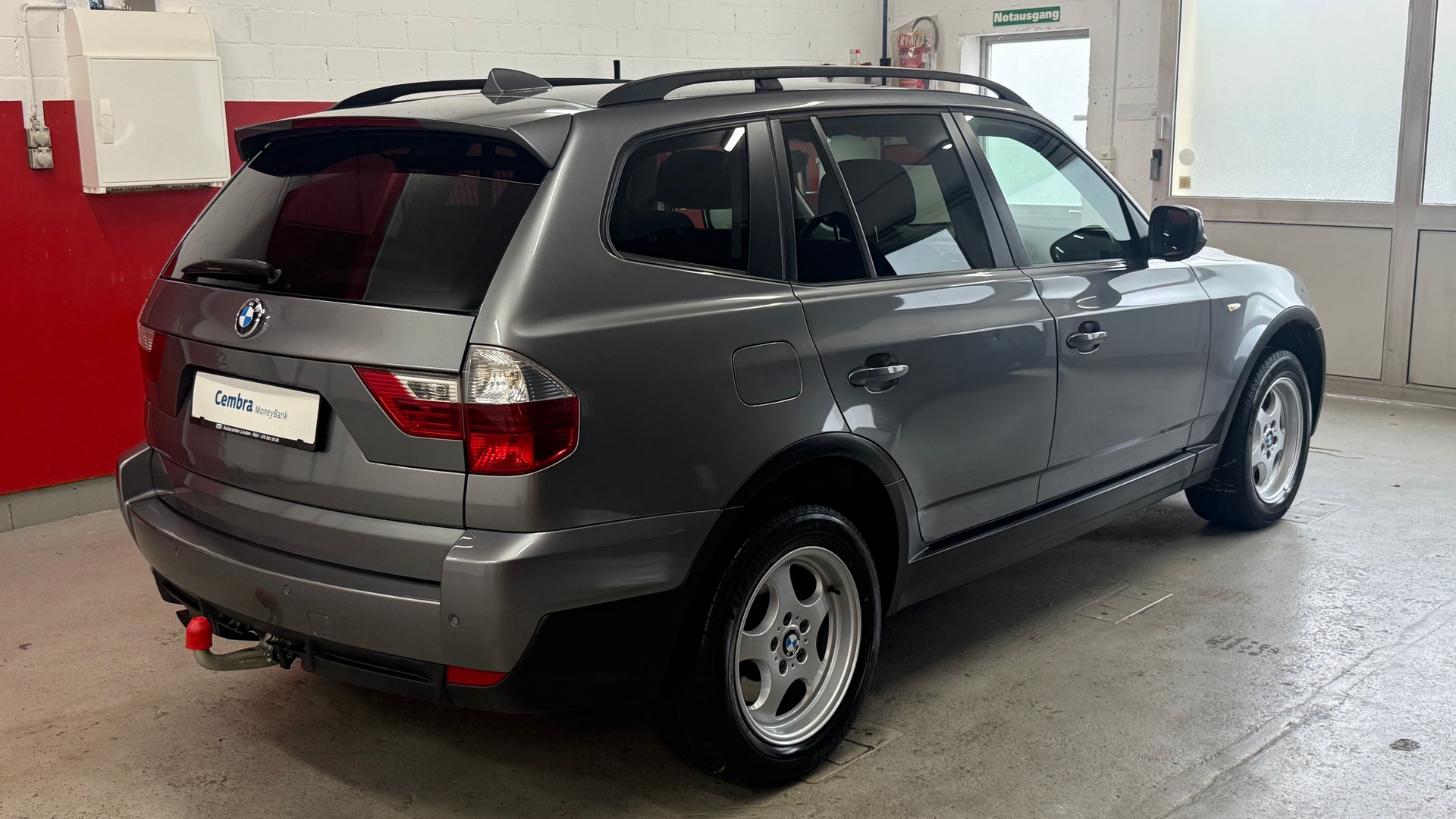 BMW X3 xDrive 20d (2.0d) Steptronic, frisch ab MFK, Lenkrad beiheizt AHK 2000kg, 8 fach berädert, Garantie 20000km/12 Monate-showroom-element-3