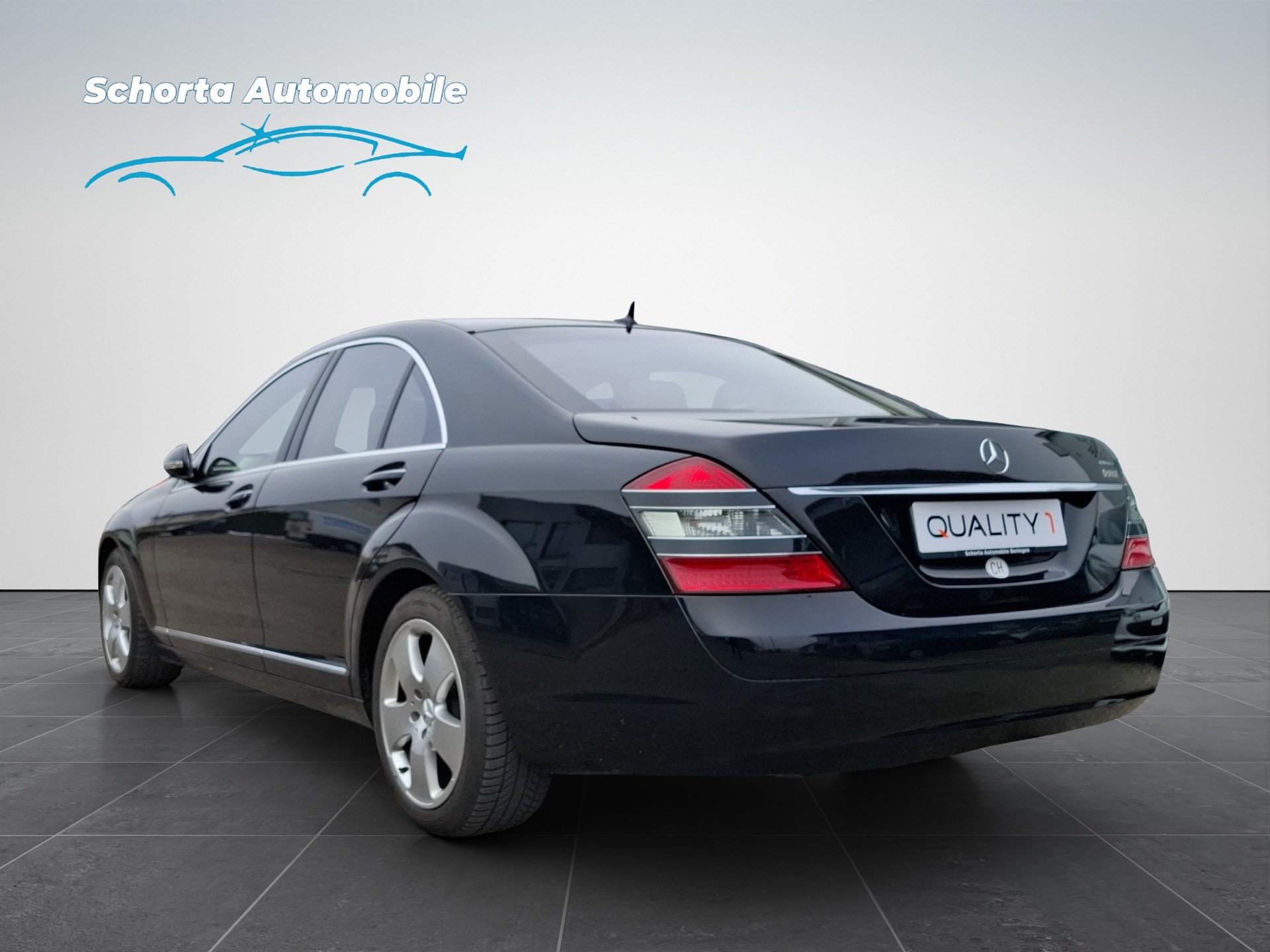 MERCEDES-BENZ S 500 4Matic 7G-Tronic-showroom-element-2