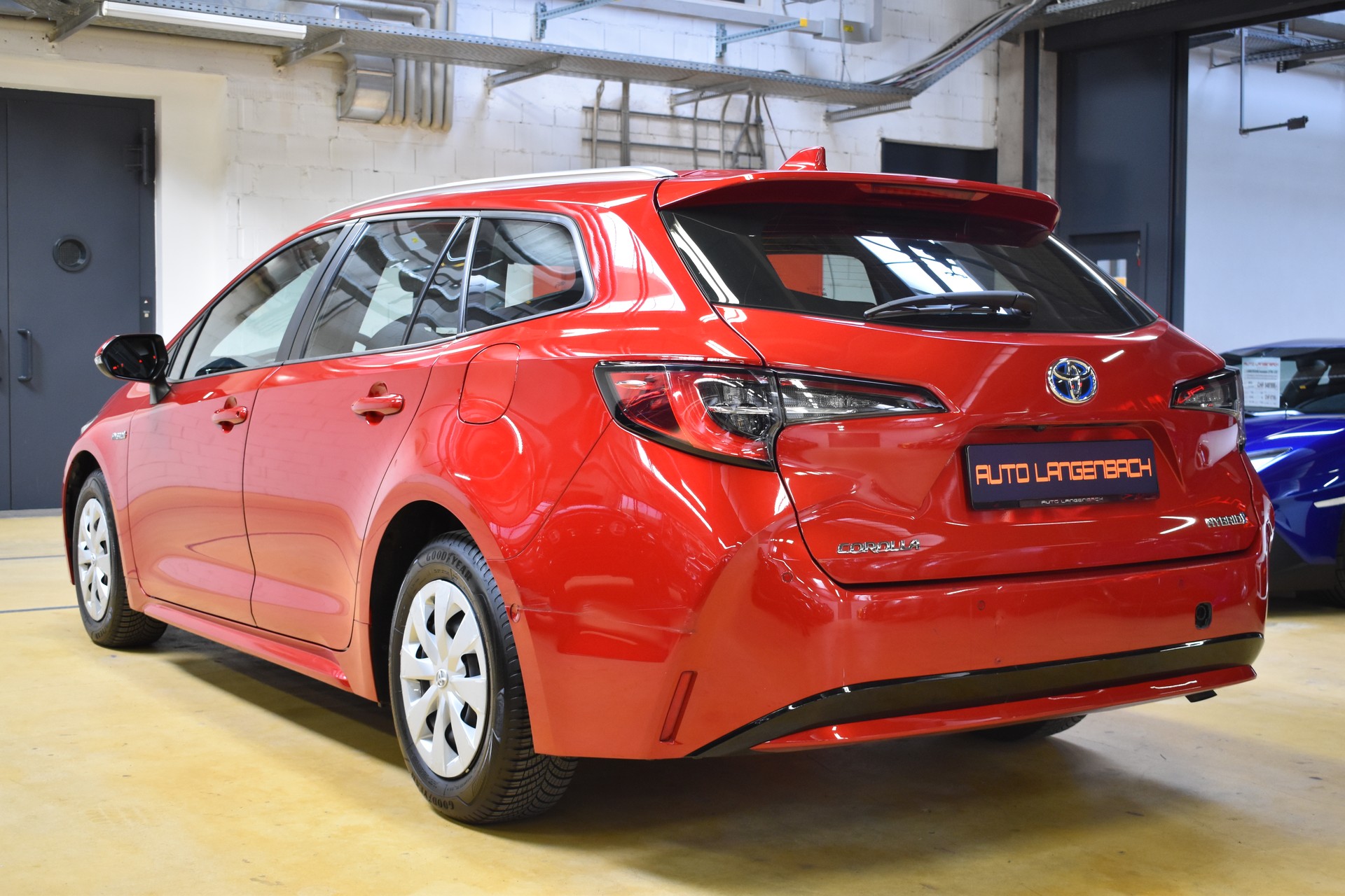 TOYOTA Corolla Touring Sports 1.8 HSD Comfort e-CVT - FaceLift Model 2021-showroom-element-2