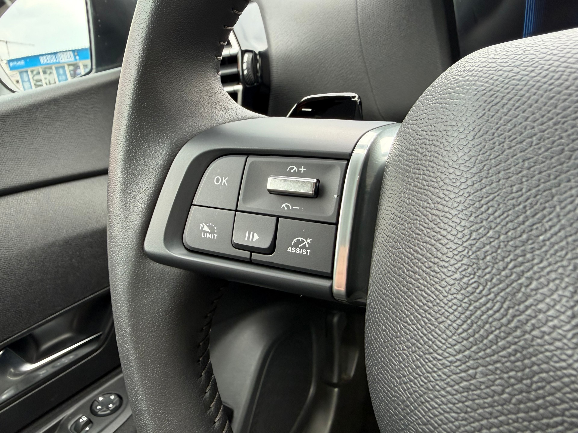 CITROEN C4 1.2 130 Plus EAT8-image-17