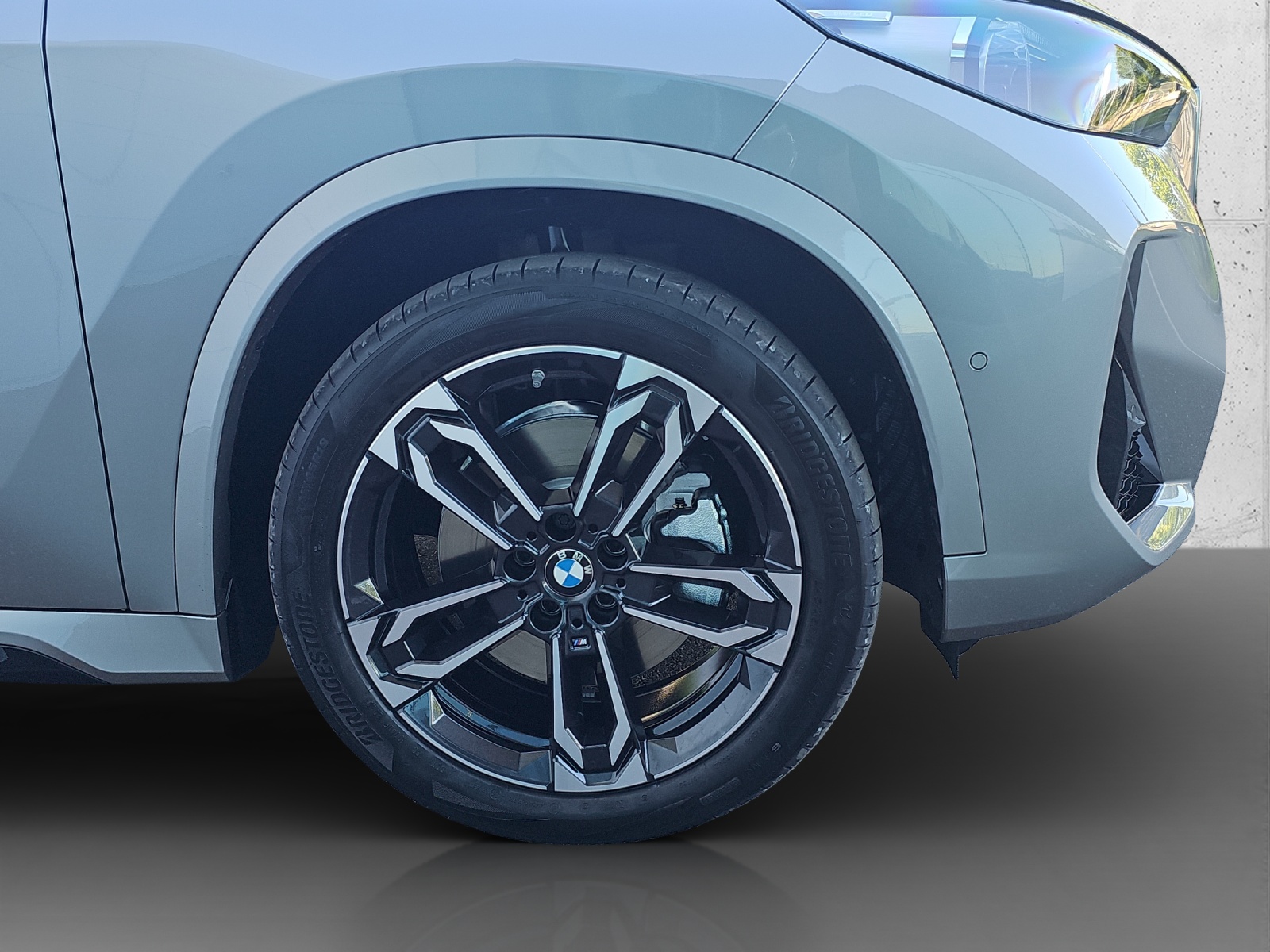 BMW X1 xDrive 23i 48V M Sport-image-8