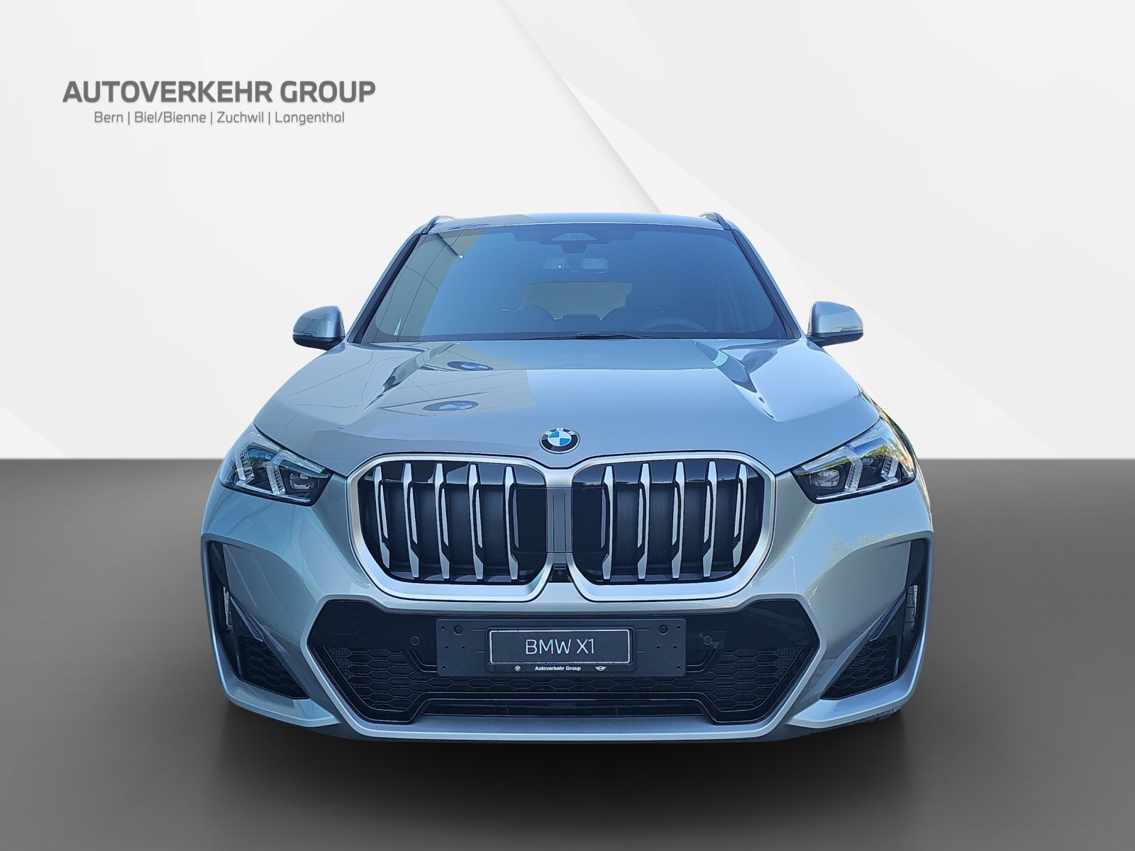 BMW X1 xDrive 23i 48V M Sport-showroom-element-1
