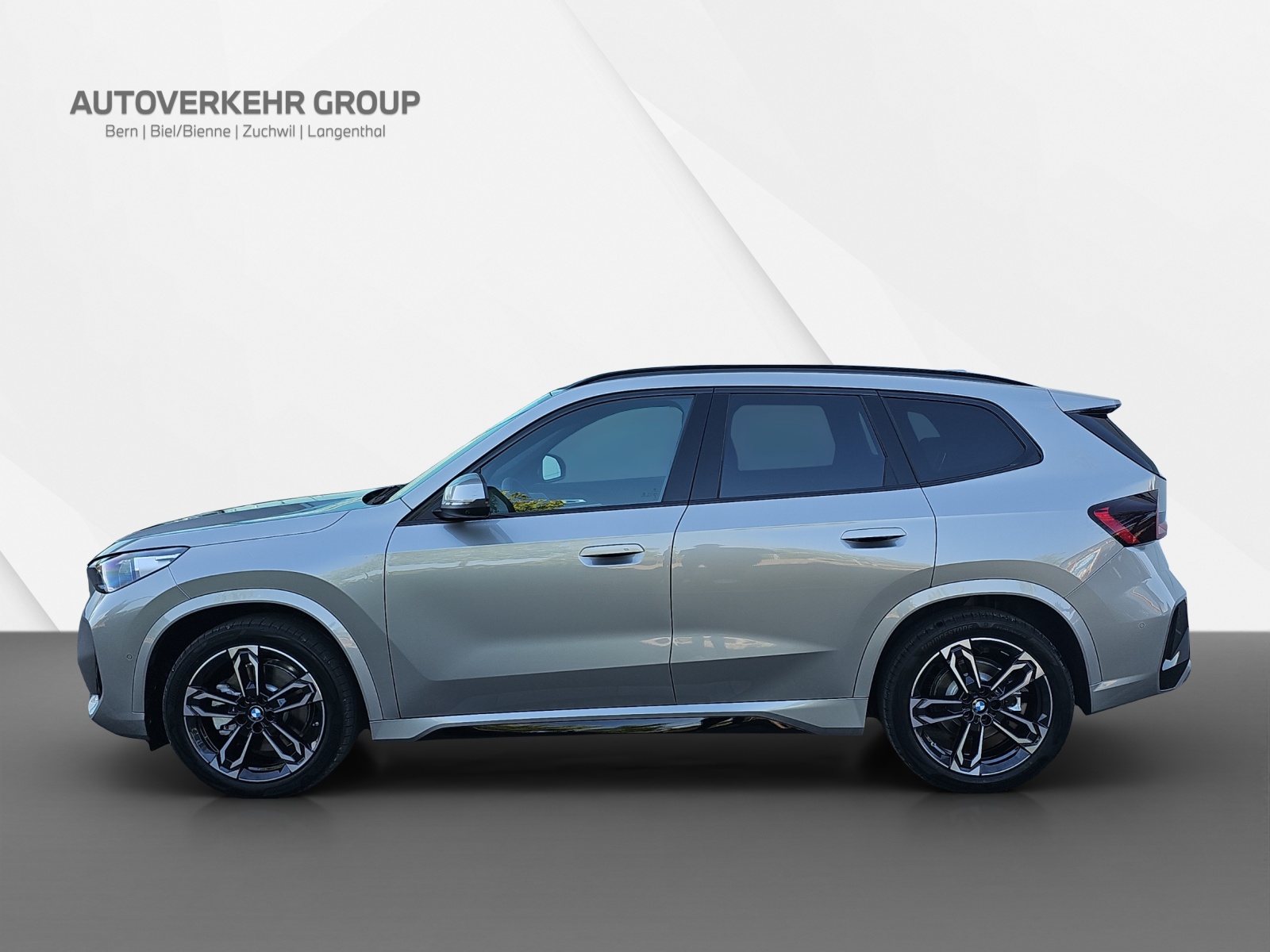 BMW X1 xDrive 23i 48V M Sport-showroom-element-2