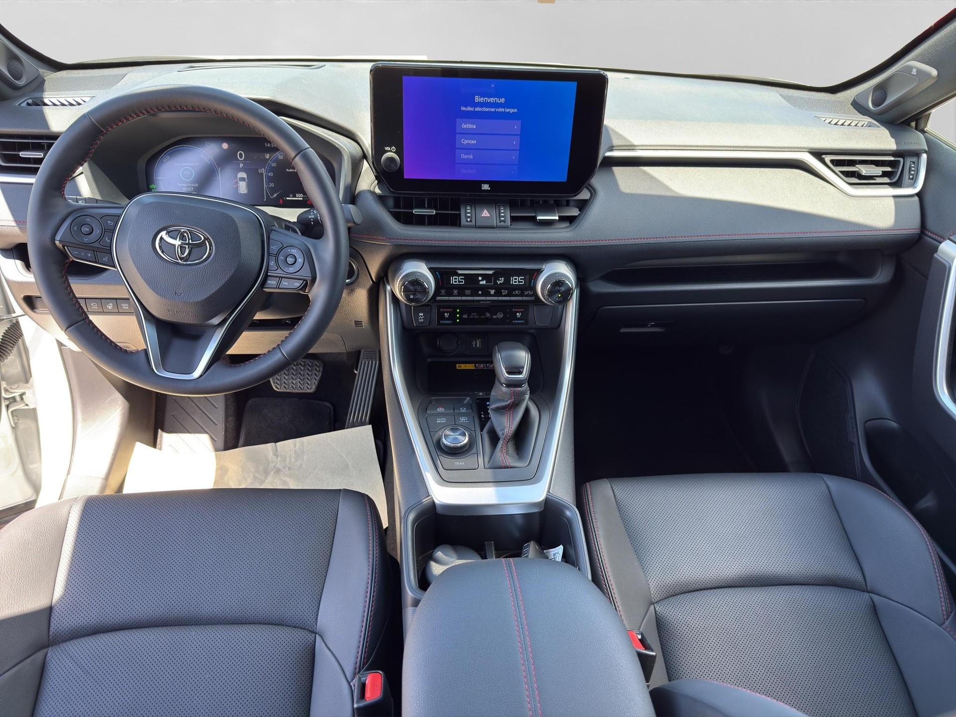 TOYOTA RAV4 2.5 Plug-In-Hybrid Platinum-image-8