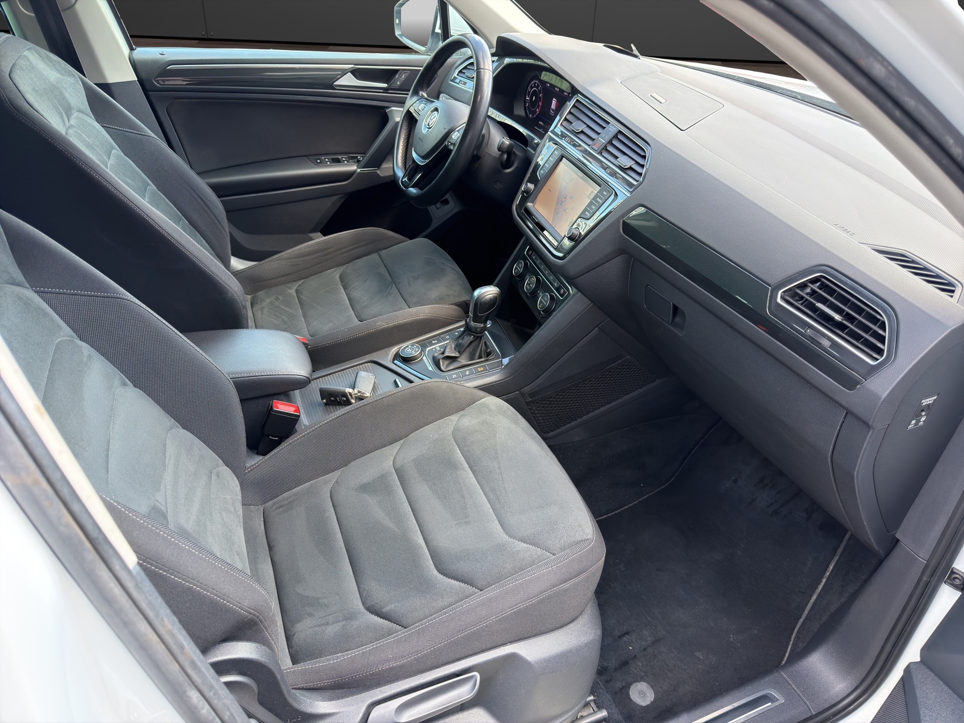VW Tiguan 2.0TSI Highline 4Motion DSG-image-13