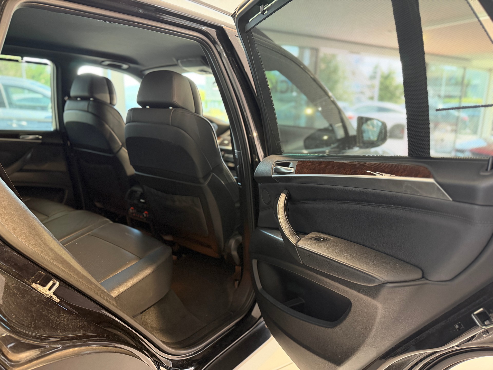 BMW X5 xDrive 50i Steptronic-image-15