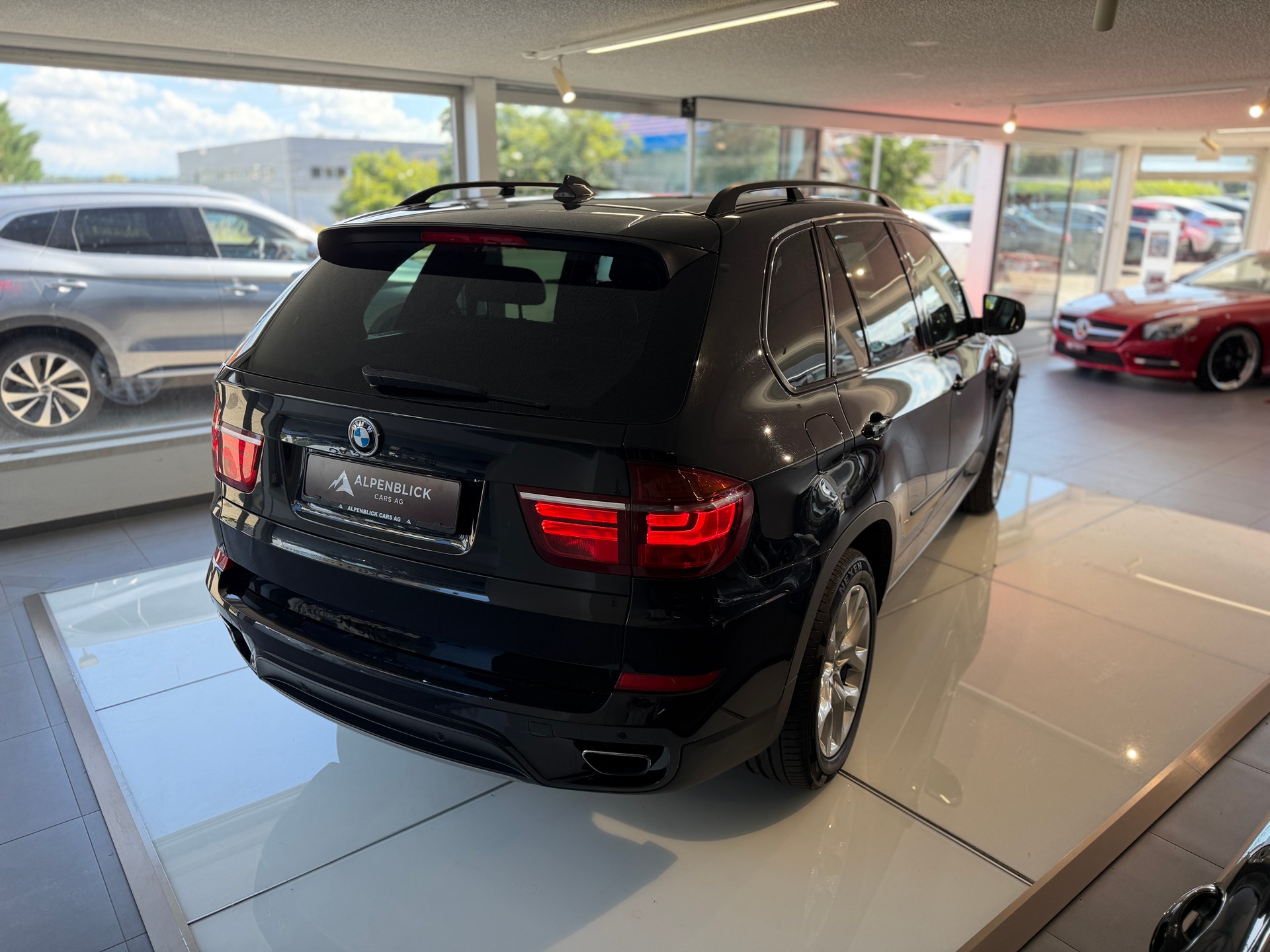 BMW X5 xDrive 50i Steptronic-image-4