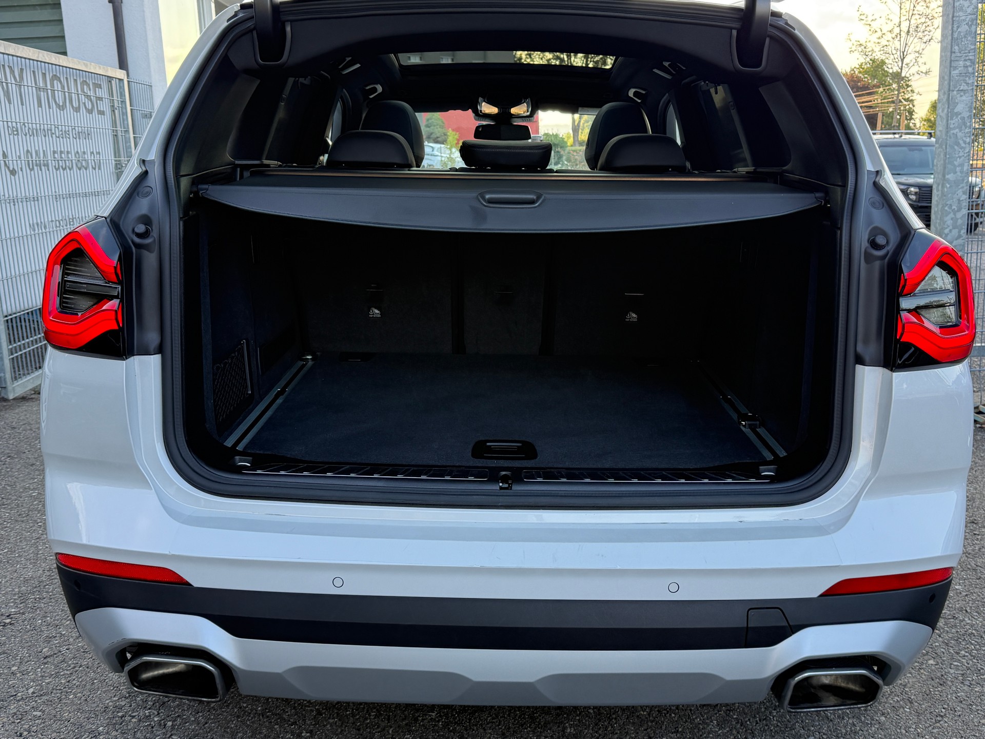 BMW X3 xDrive 48V 30d Mineralweiss Metallic&Panoramadach-image-15